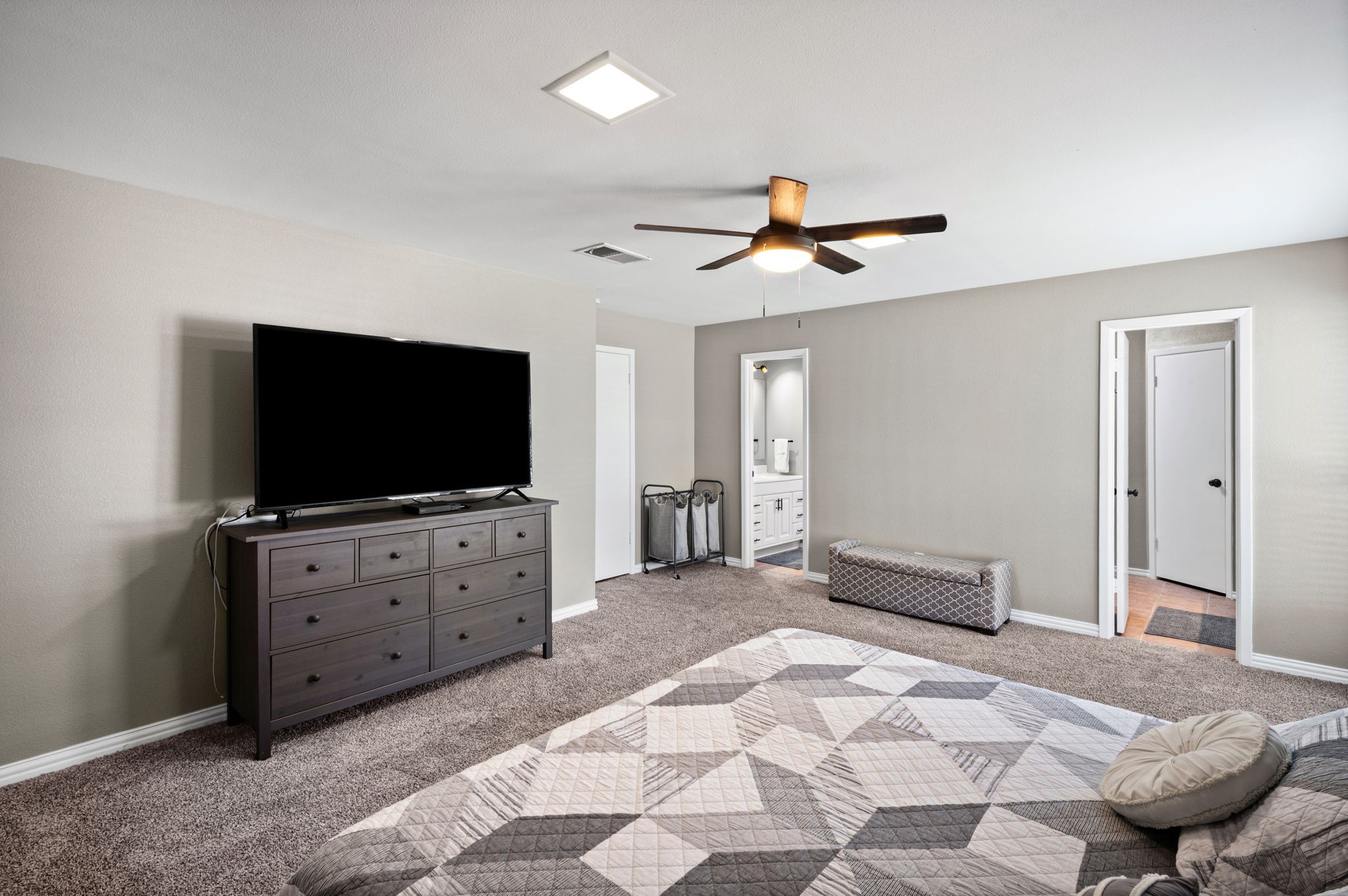 1023 Auburn Drive Arlington TX 76012