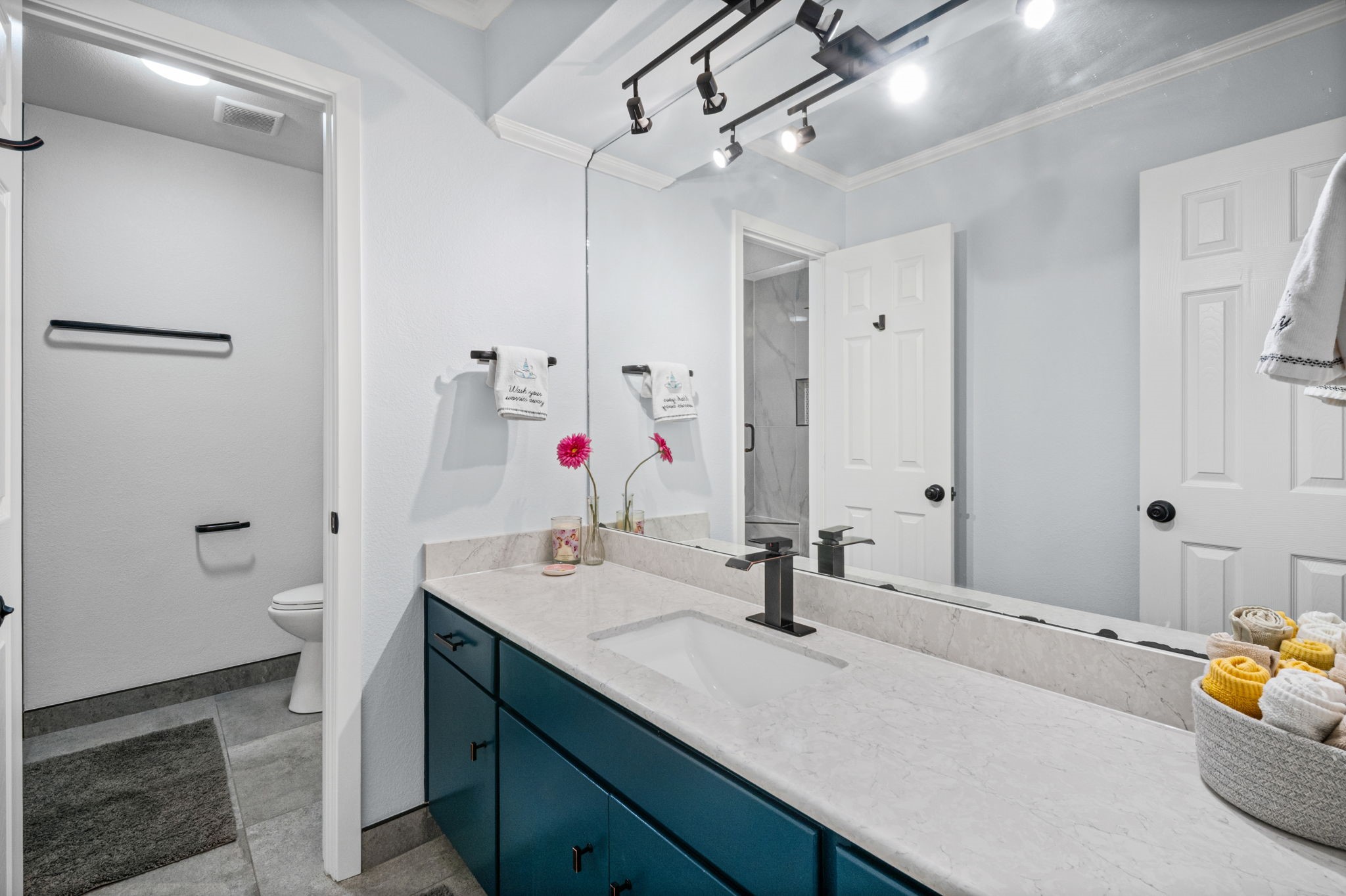 1023 Auburn Drive Arlington TX 76012