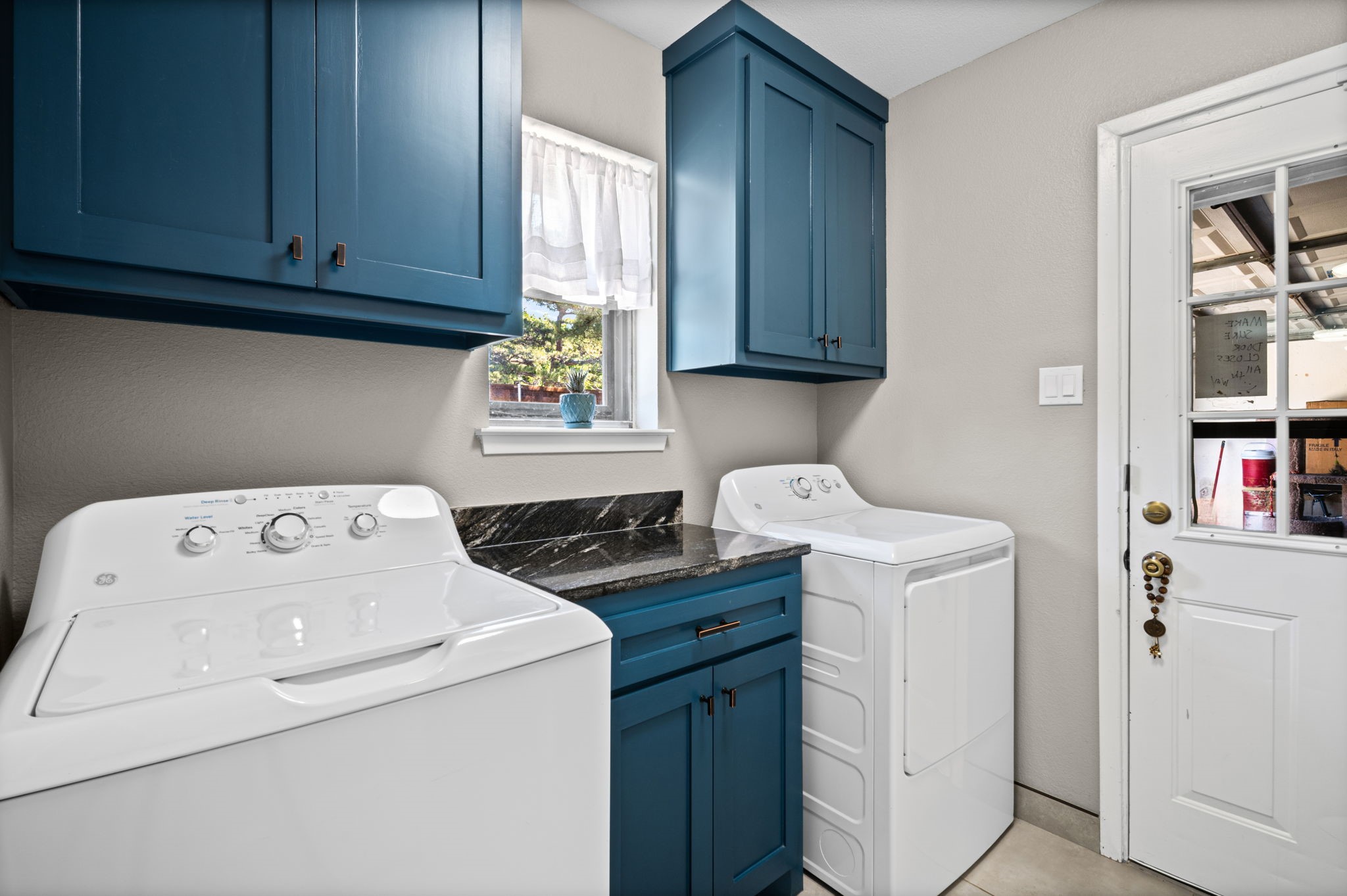 1023 Auburn Drive Arlington TX 76012