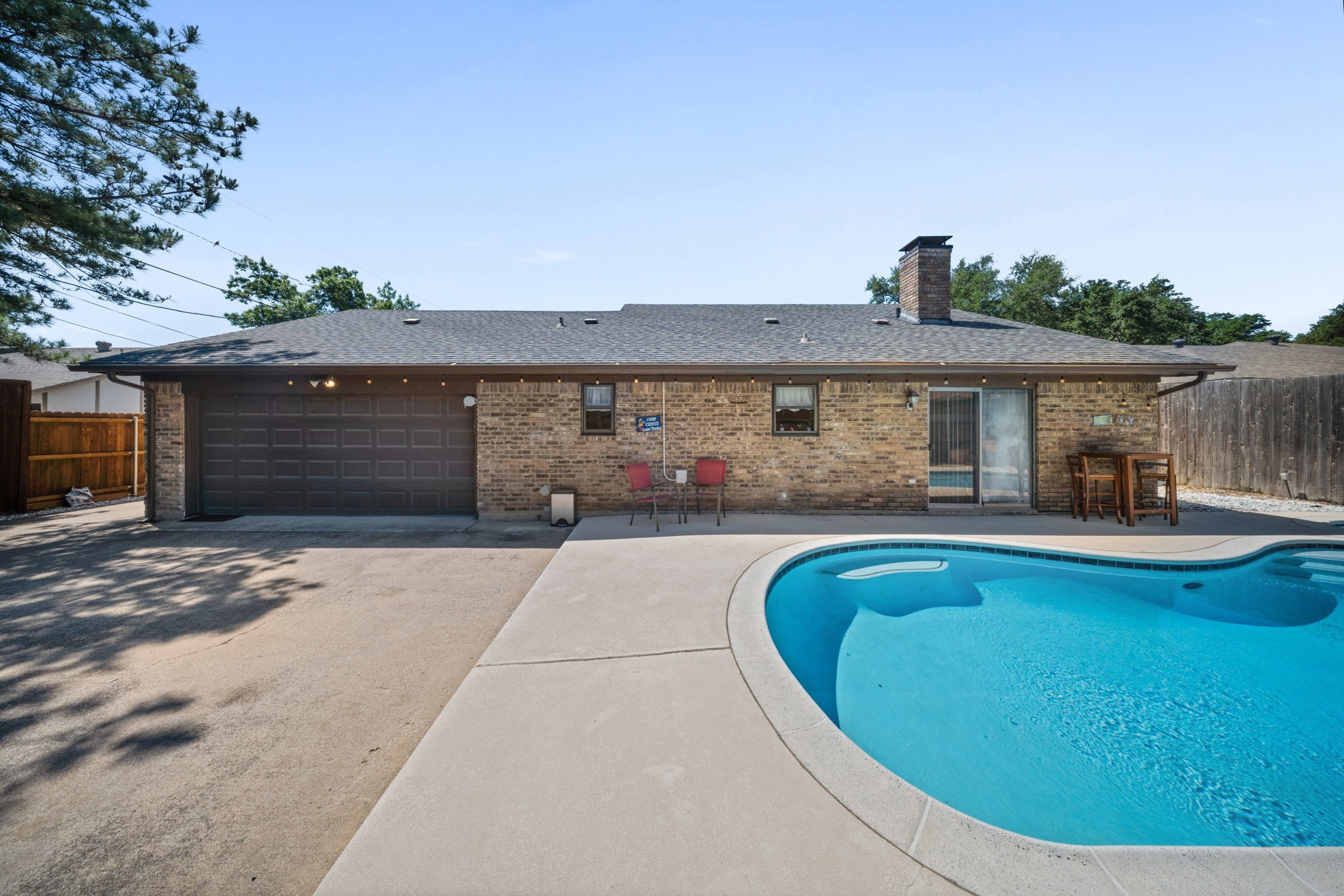 1023 Auburn Drive Arlington TX 76012