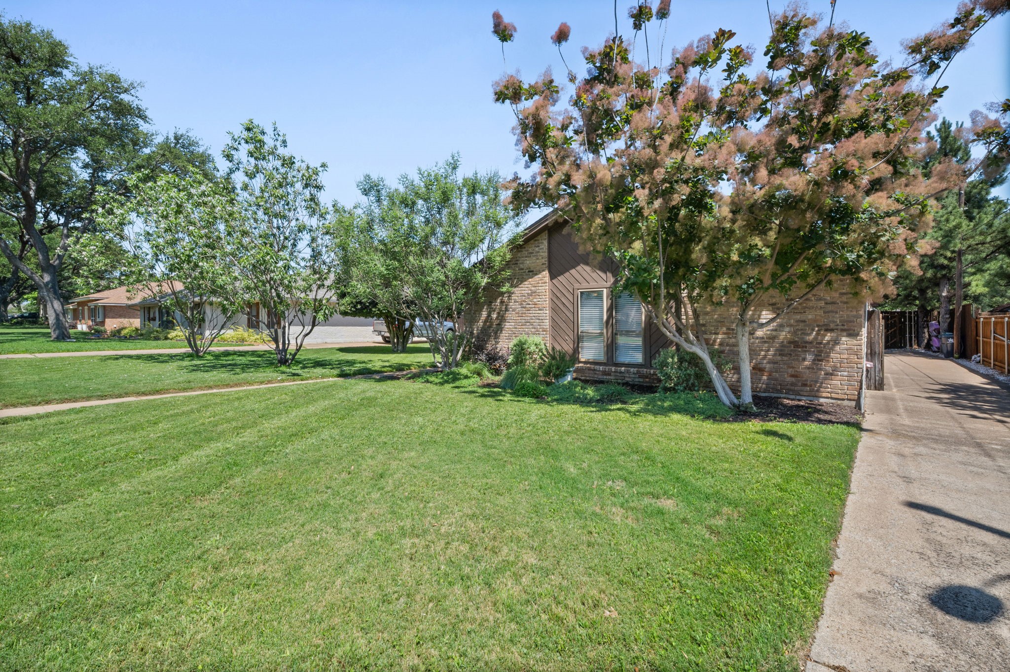 1023 Auburn Drive Arlington TX 76012