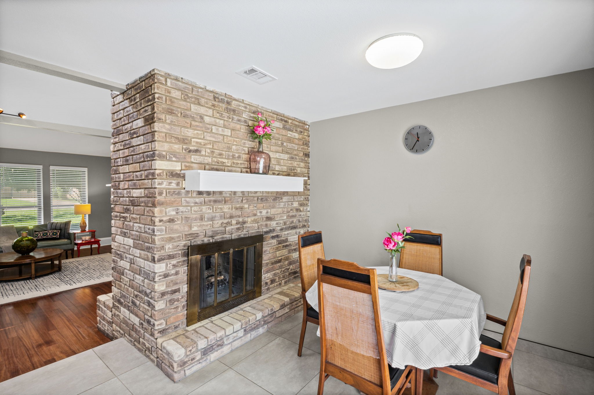 1023 Auburn Drive Arlington TX 76012