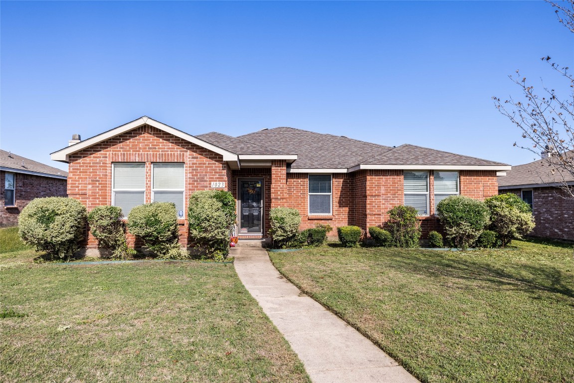 1023 Clear Stream Drive Lancaster TX 75134