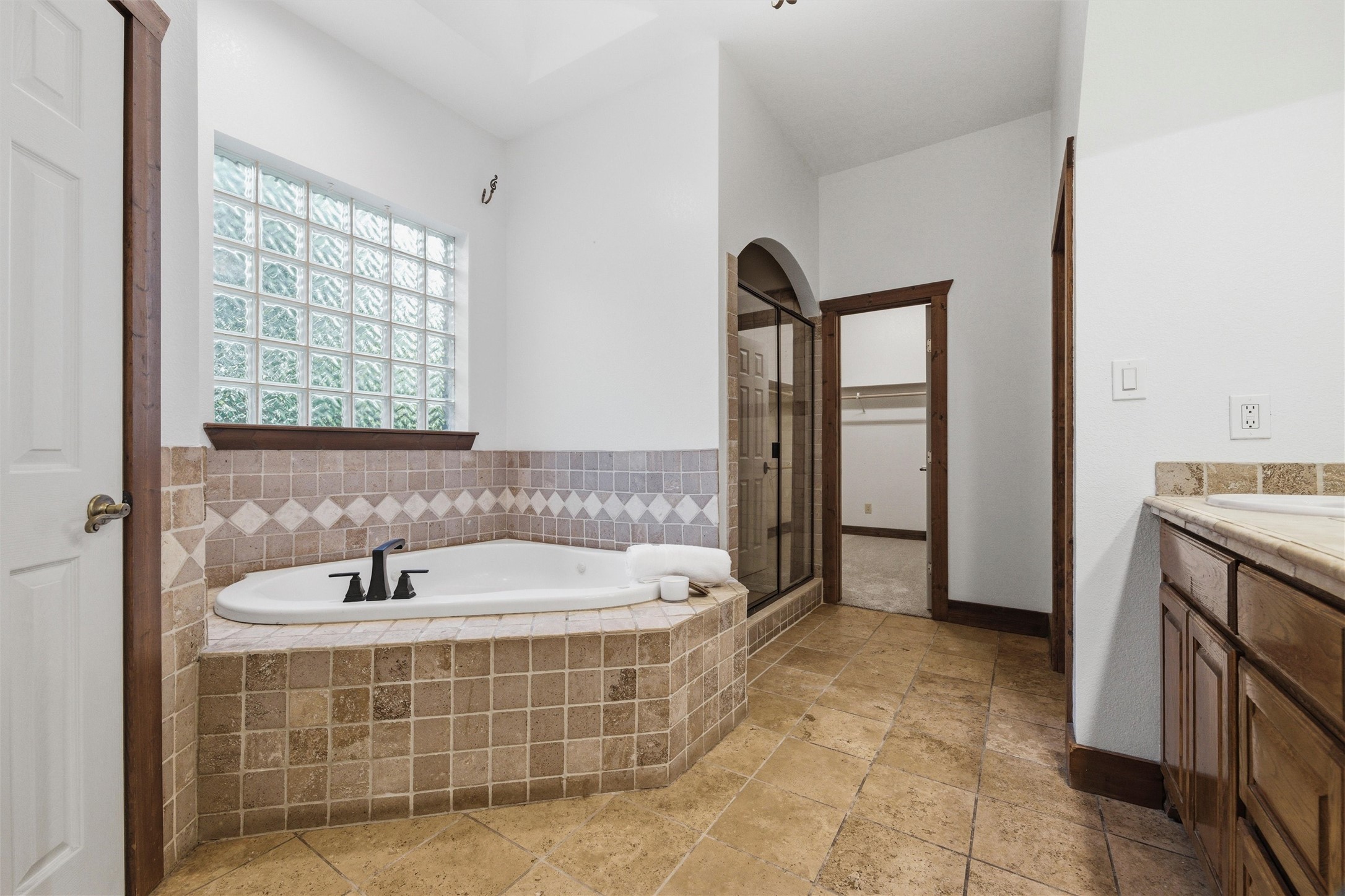 5079 April Lane Waxahachie TX 75165