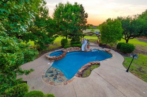 5079 April Lane Waxahachie TX 75165