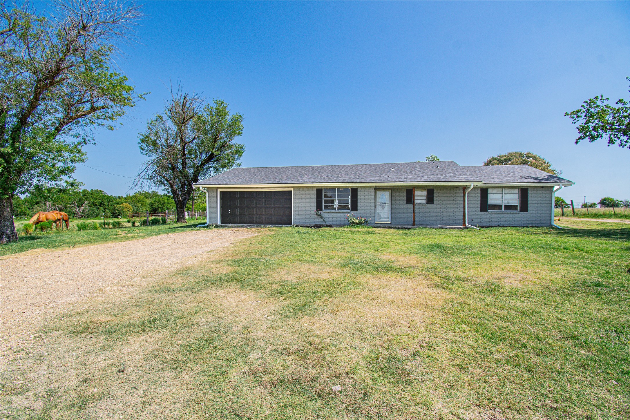 8490 E Us Highway 190 Rogers TX 76569