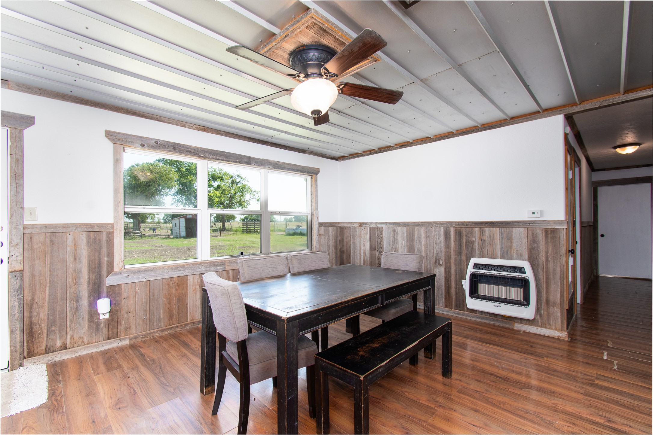 8490 E Us Highway 190 Rogers TX 76569