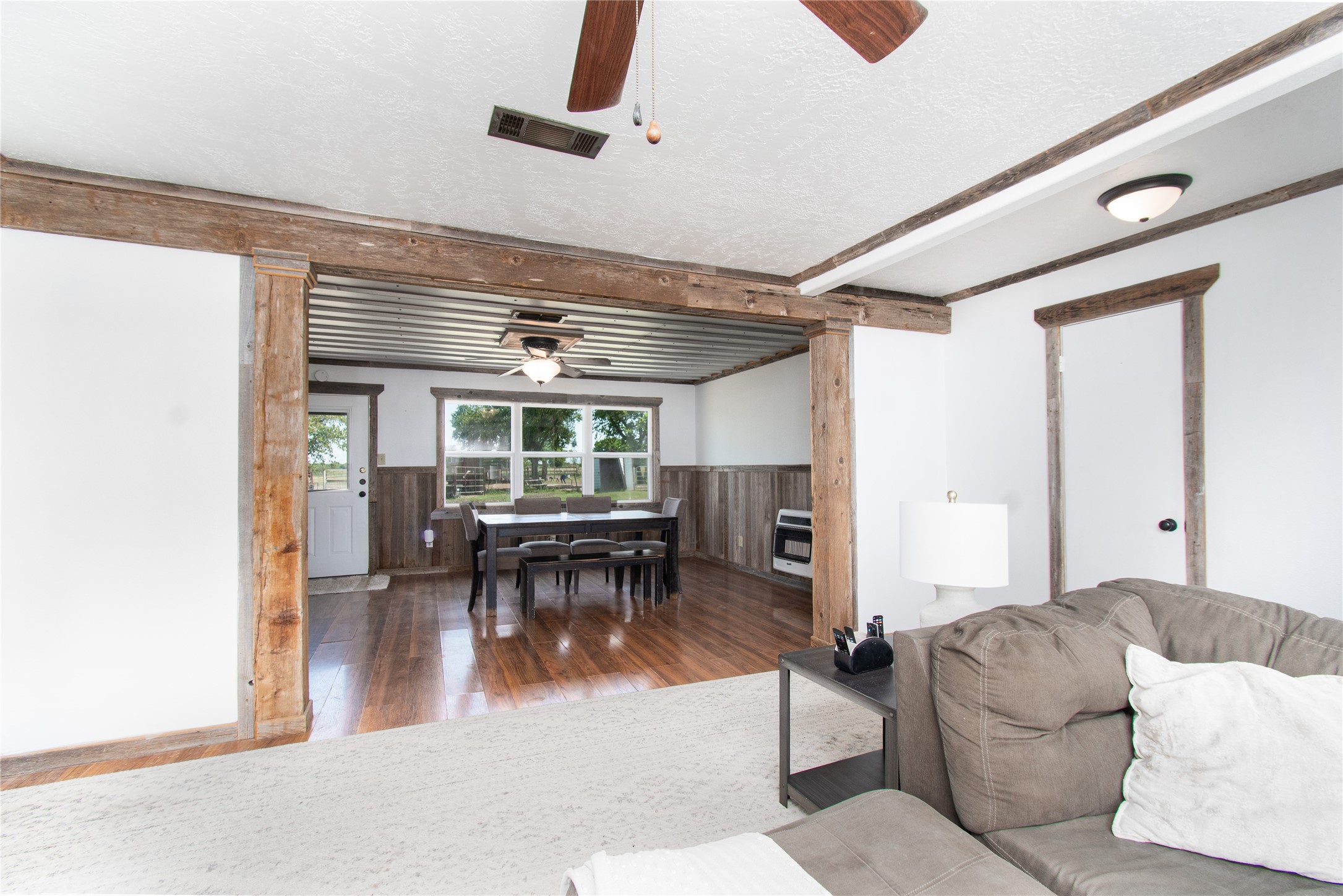 8490 E Us Highway 190 Rogers TX 76569
