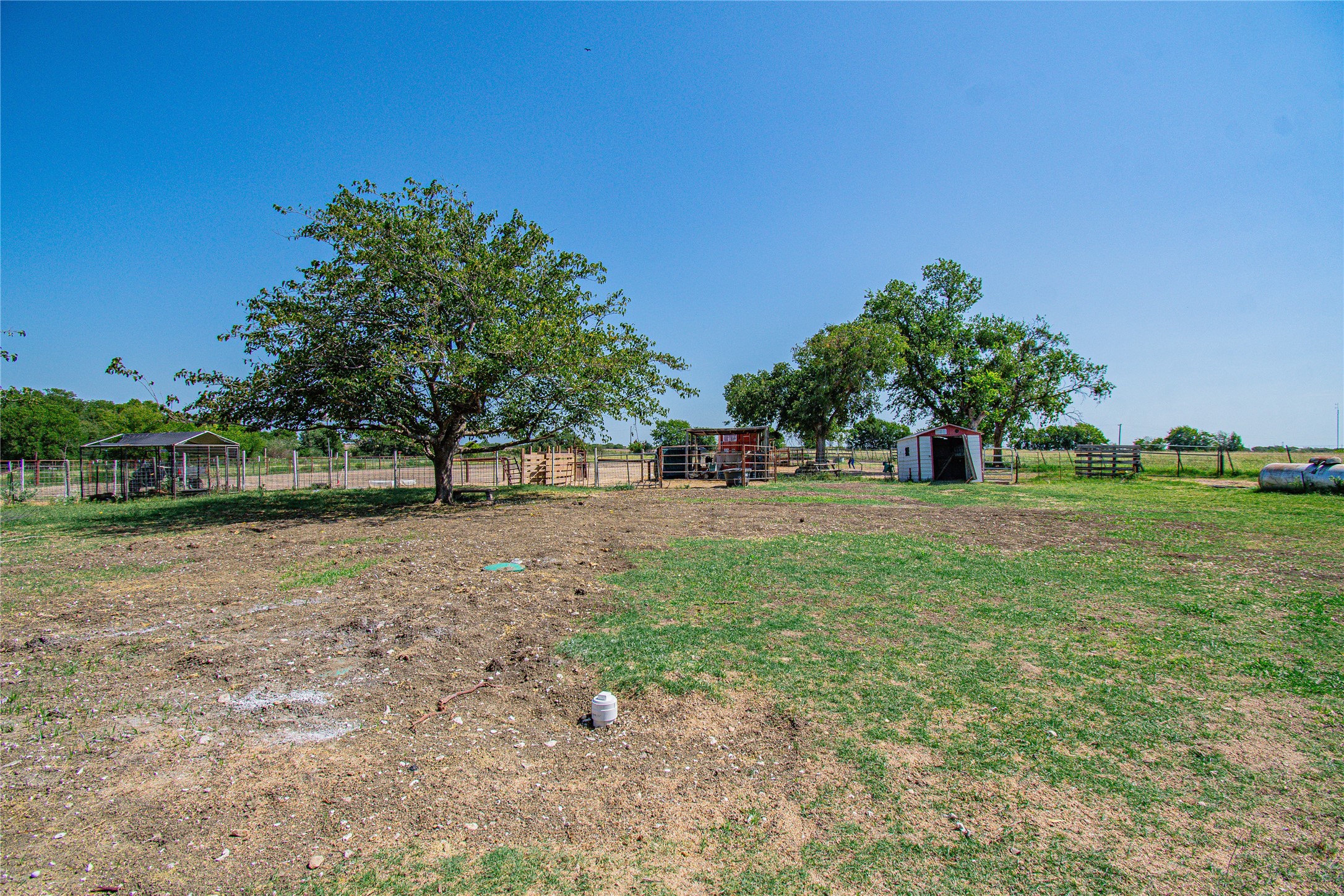 8490 E Us Highway 190 Rogers TX 76569