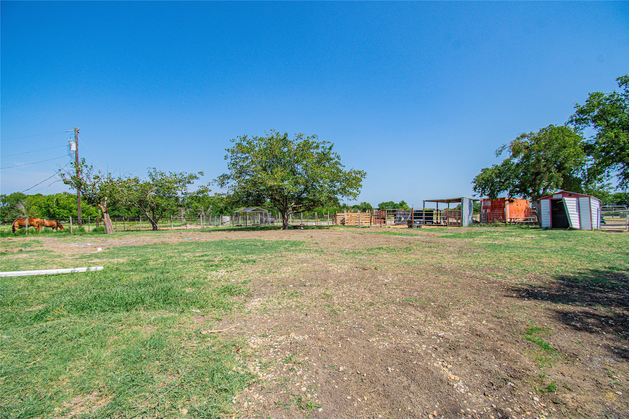 8490 E Us Highway 190 Rogers TX 76569