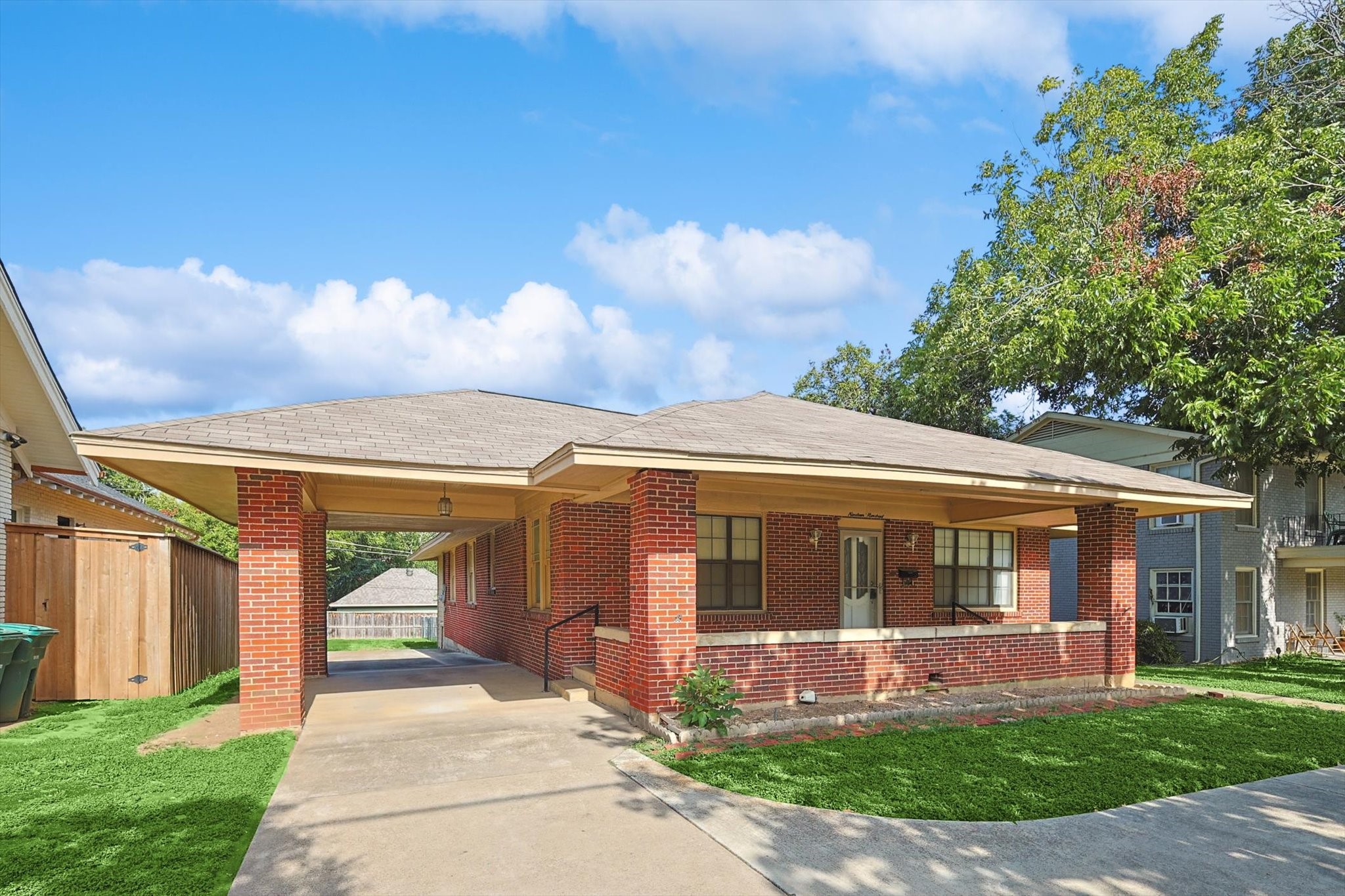 1900 Forest Park Boulevard Fort Worth TX 76110
