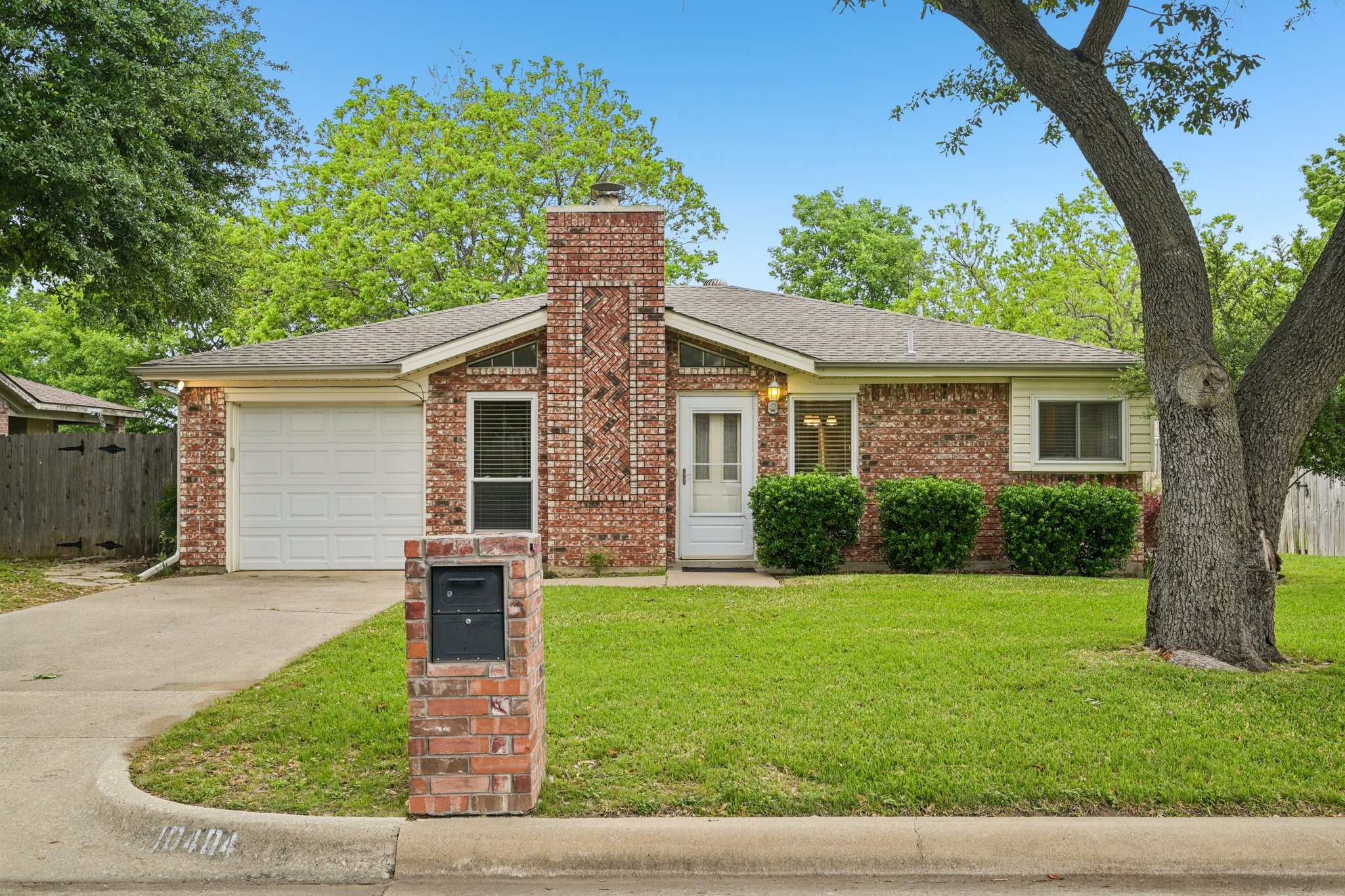 10404 Maria Drive Fort Worth TX 76108