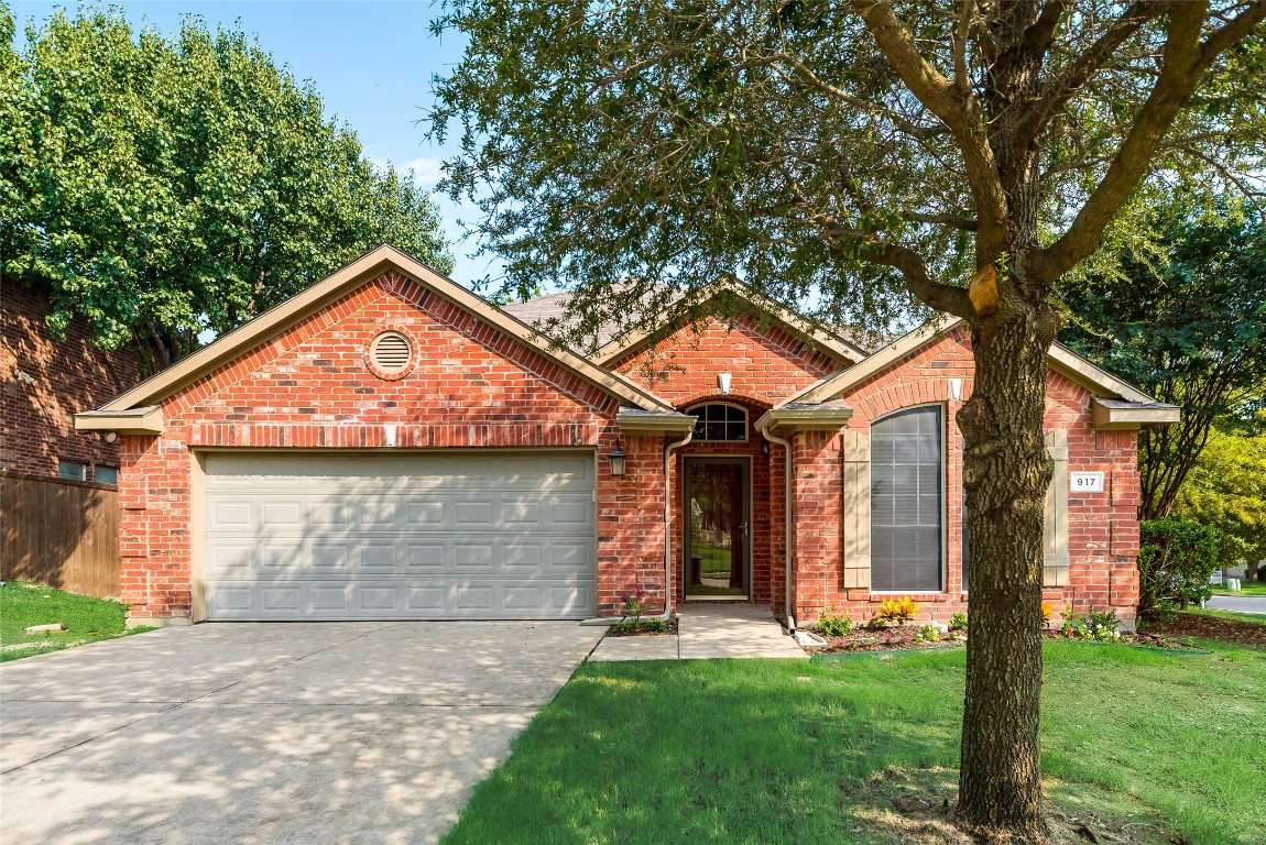917 Baker Street Mckinney TX 75069