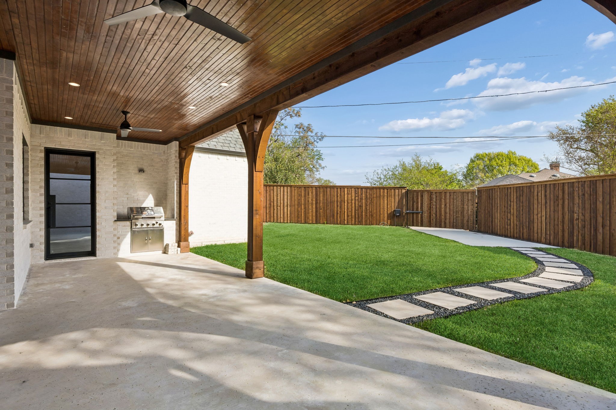 6101 Baymar Lane Dallas TX 75252