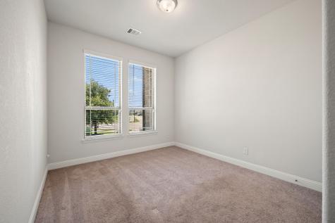 605 Roscoe Drive Midlothian TX 76065