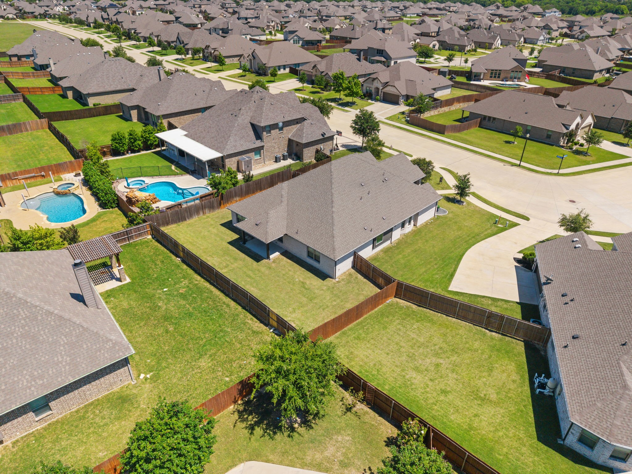 605 Roscoe Drive Midlothian TX 76065