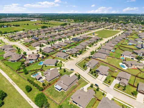 605 Roscoe Drive Midlothian TX 76065