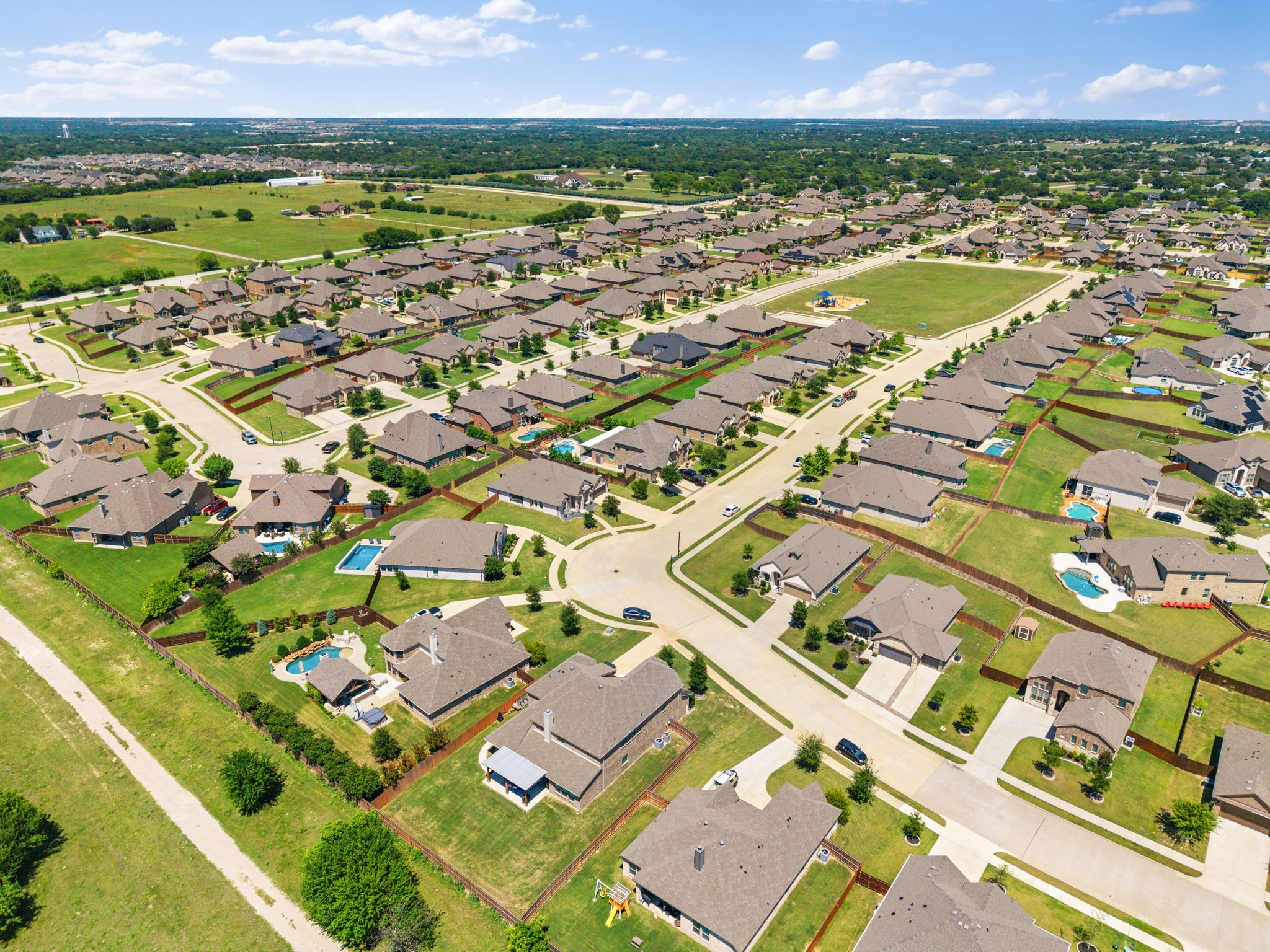 605 Roscoe Drive Midlothian TX 76065