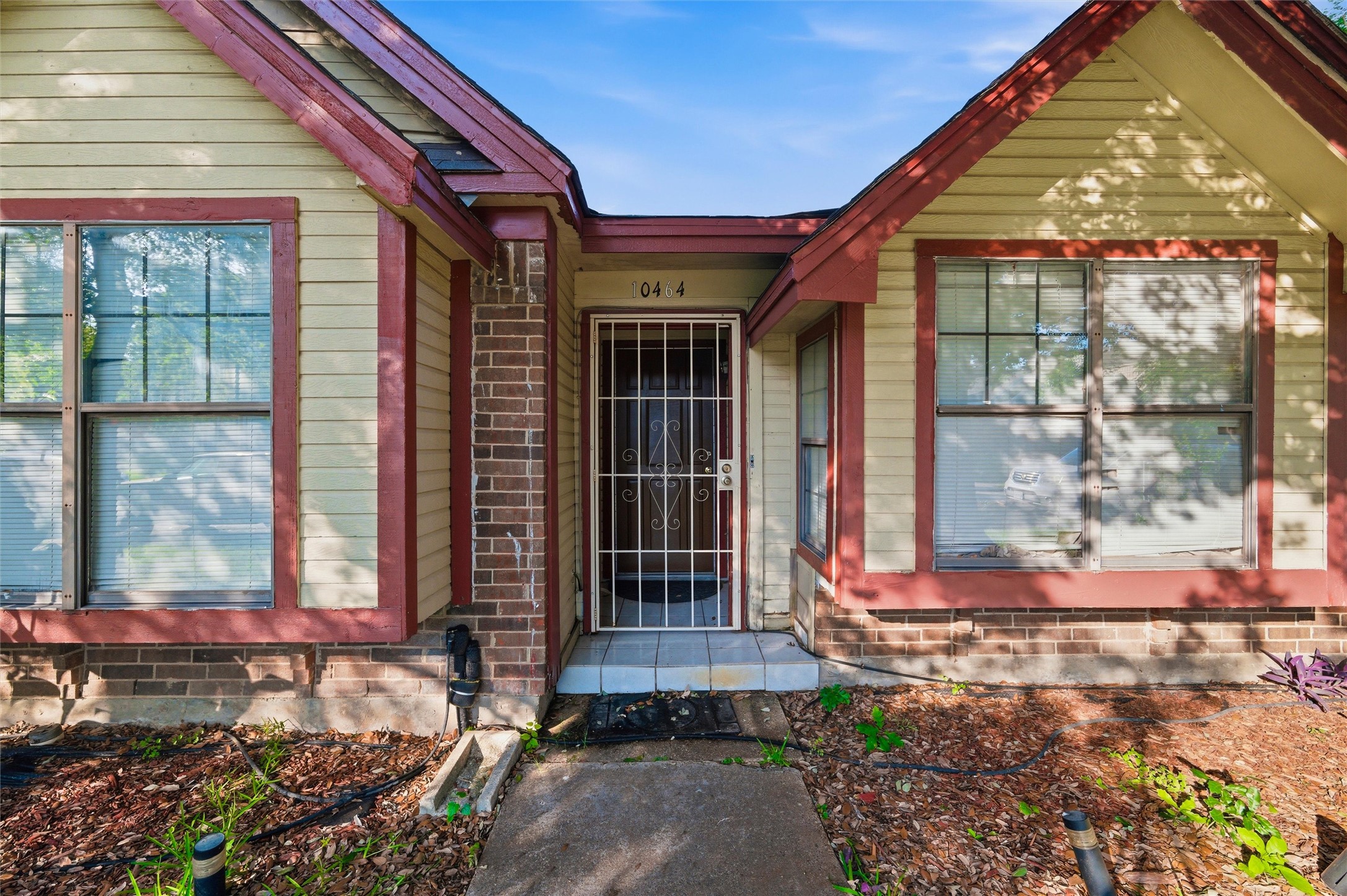 10464 Woodleaf Drive Dallas TX 75227