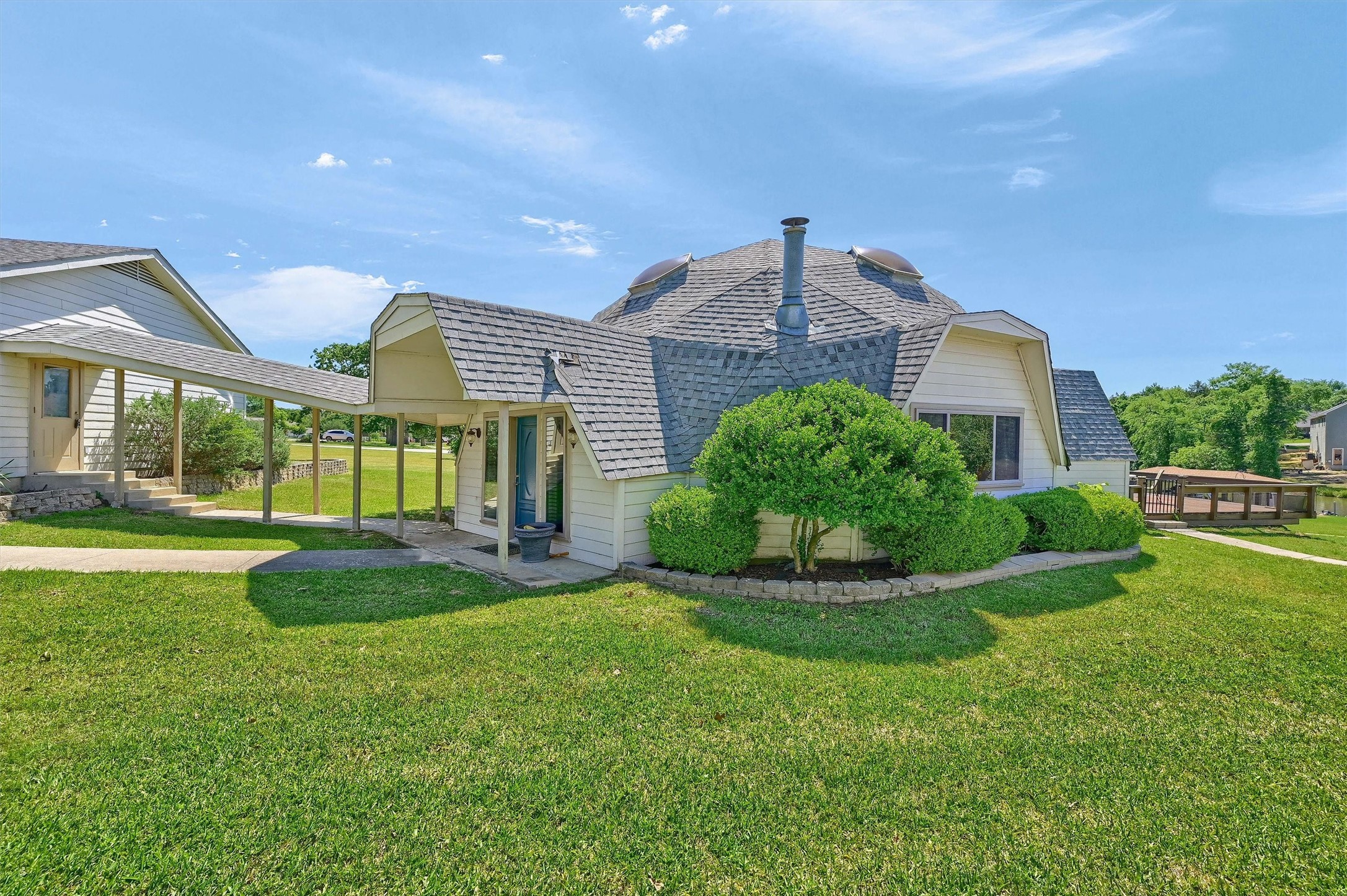 114 E Seminole Drive Lake Kiowa TX 76240