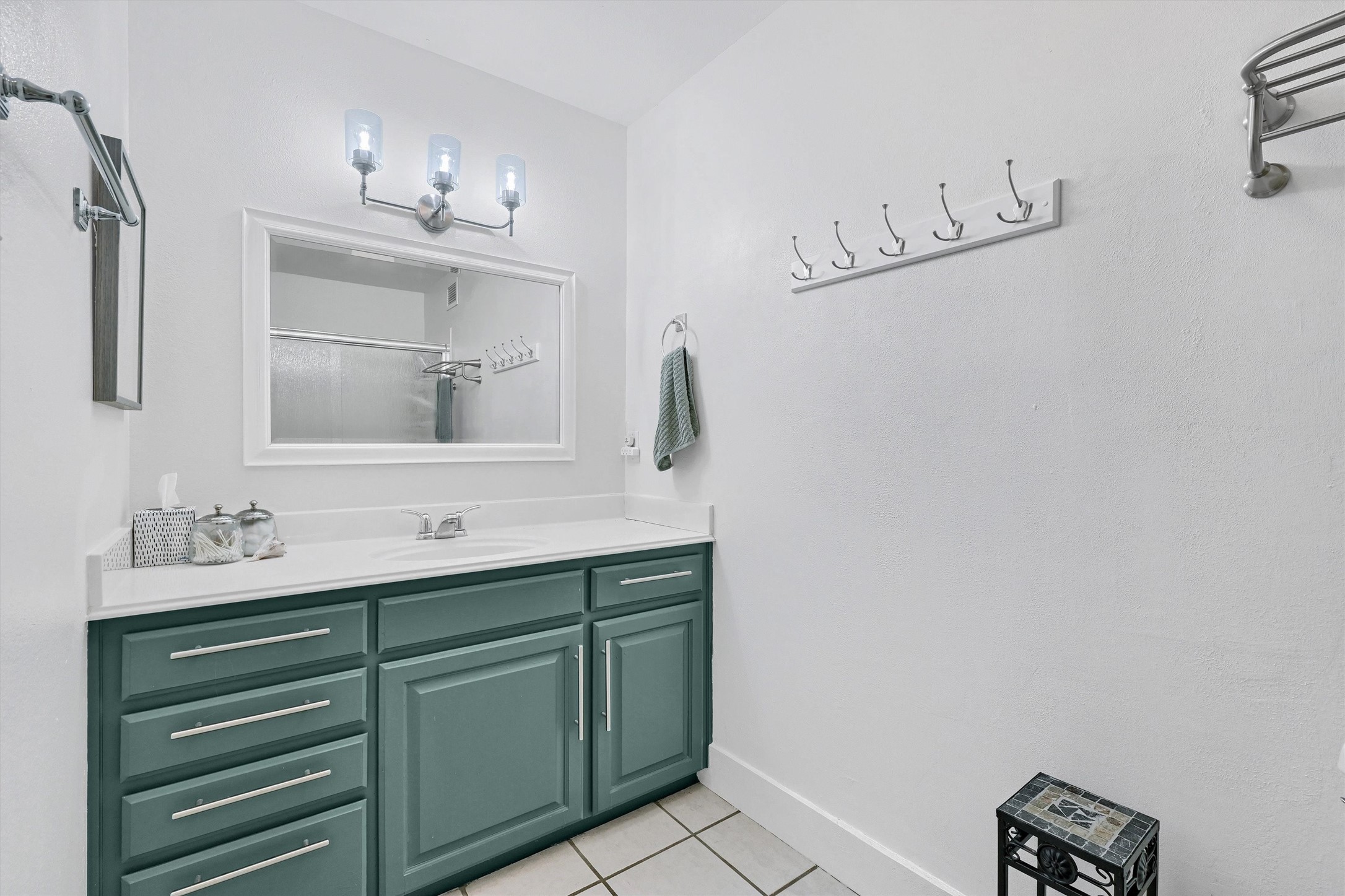 114 E Seminole Drive Lake Kiowa TX 76240