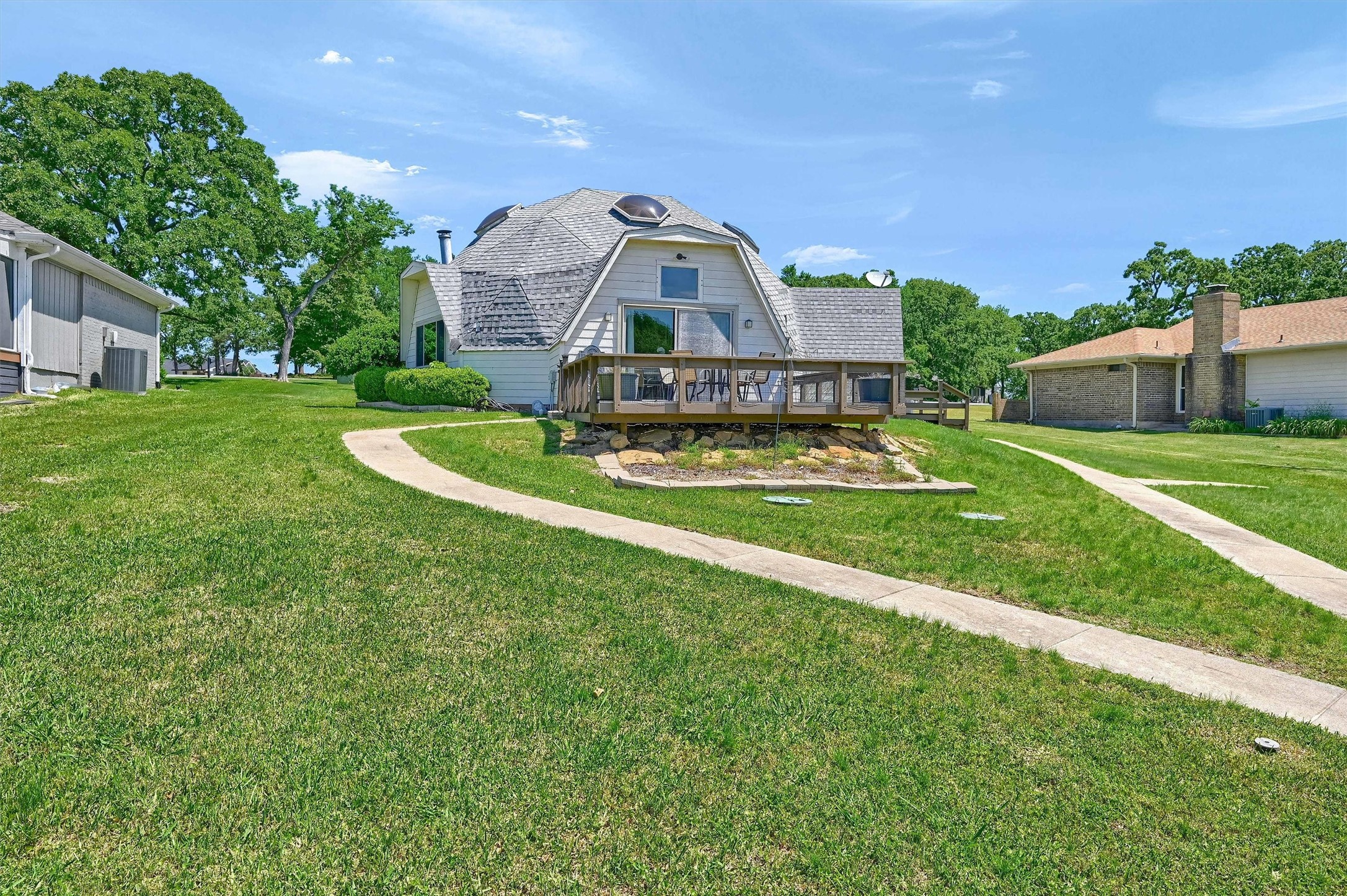 114 E Seminole Drive Lake Kiowa TX 76240