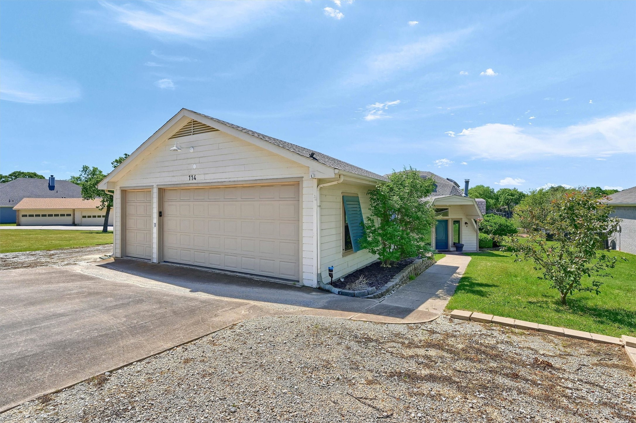 114 E Seminole Drive Lake Kiowa TX 76240