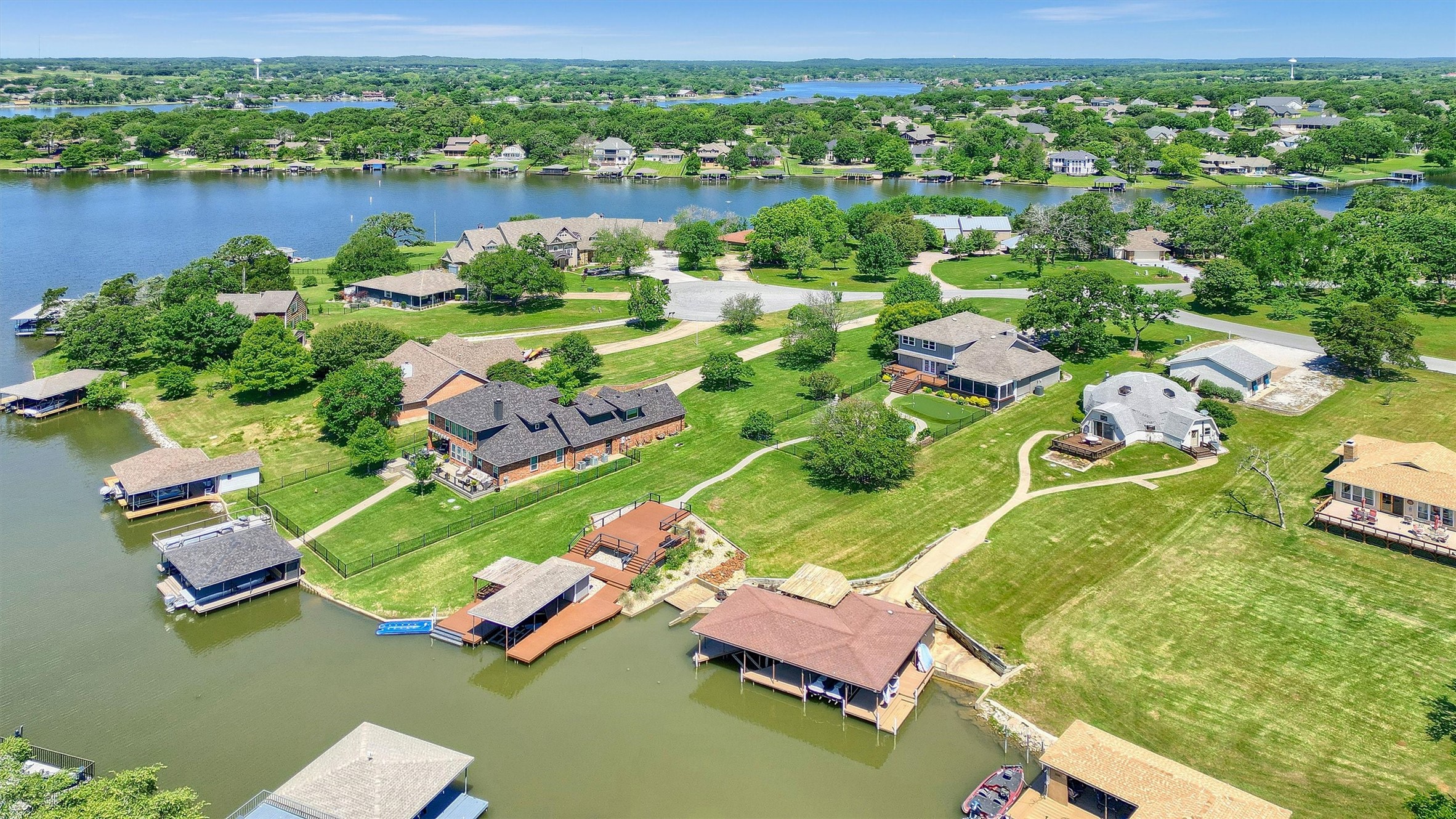 114 E Seminole Drive Lake Kiowa TX 76240