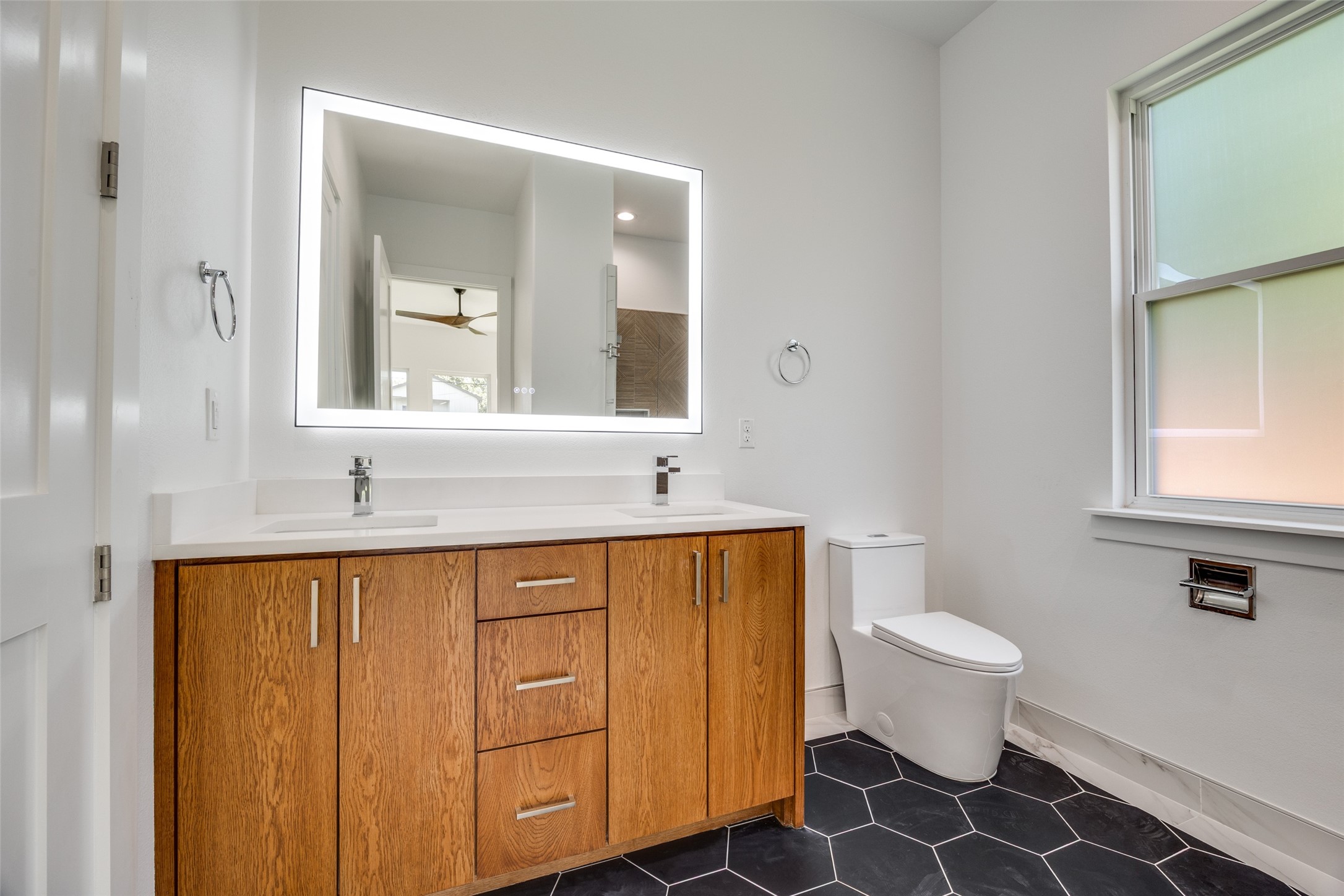3842 Eaton Drive Dallas TX 75220