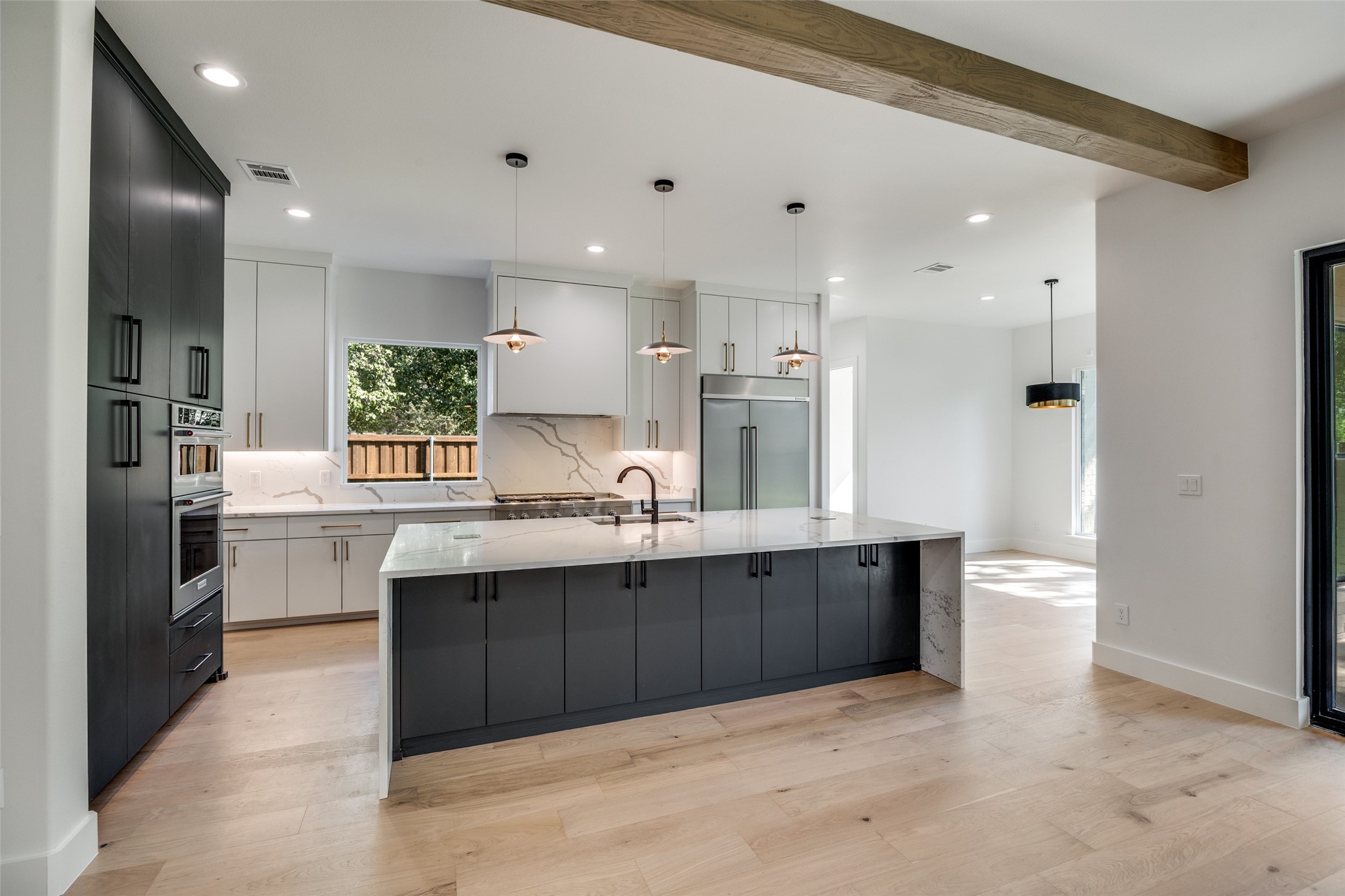 3842 Eaton Drive Dallas TX 75220
