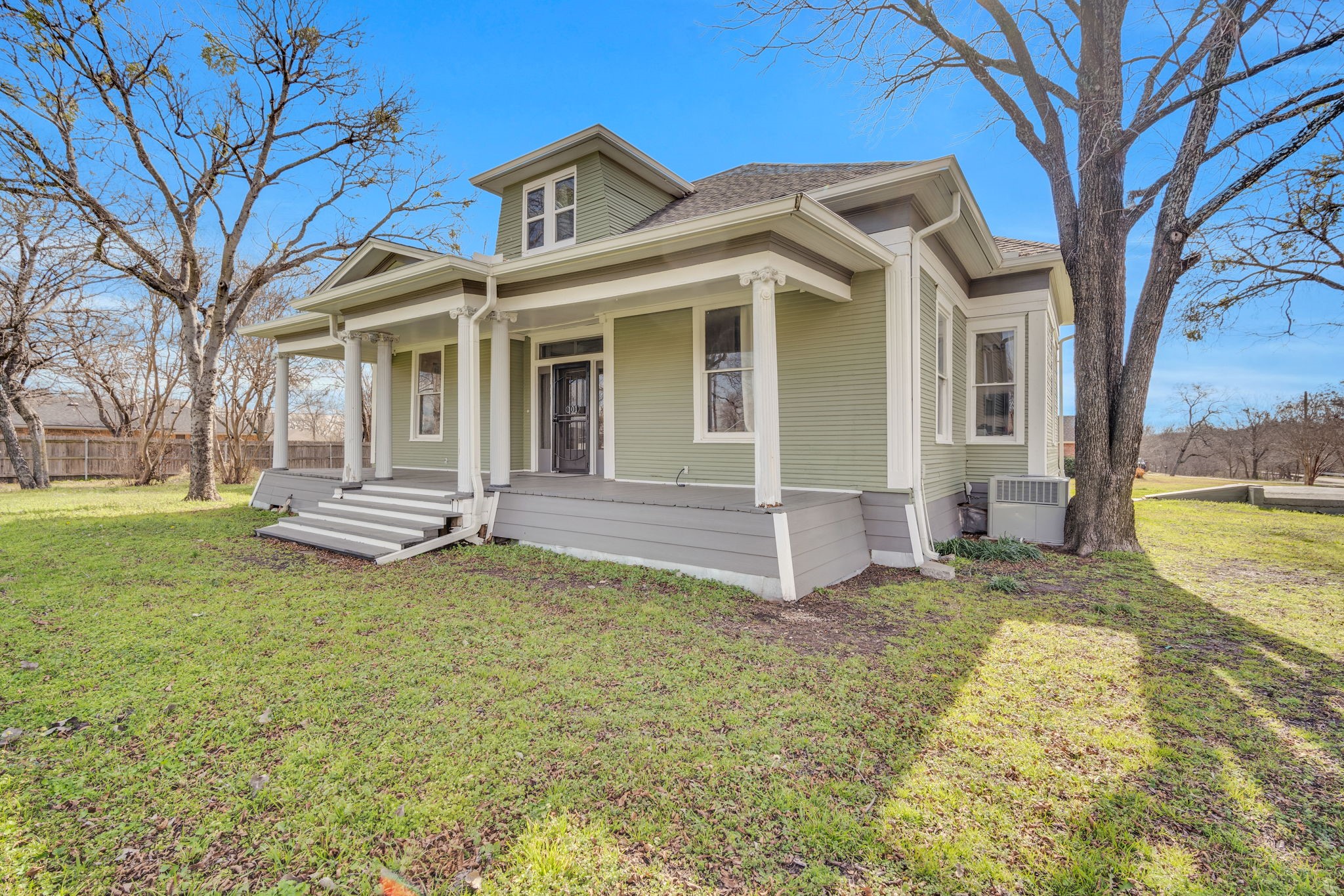 101 E Lamar Street Palmer TX 75152