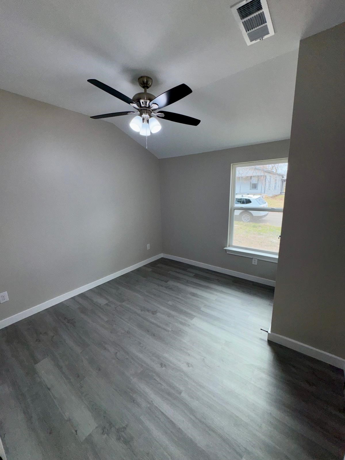 1844 W Houston Street Paris TX 75460