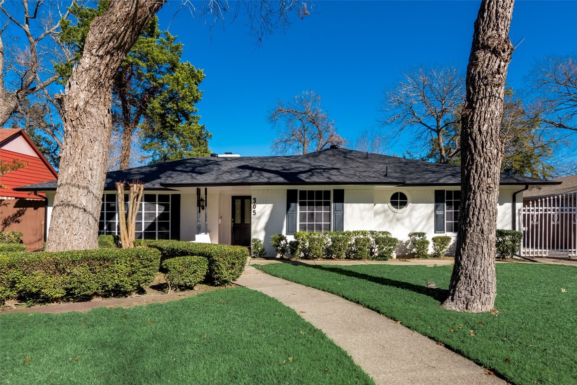 305 Woodhaven Drive Desoto TX 75115