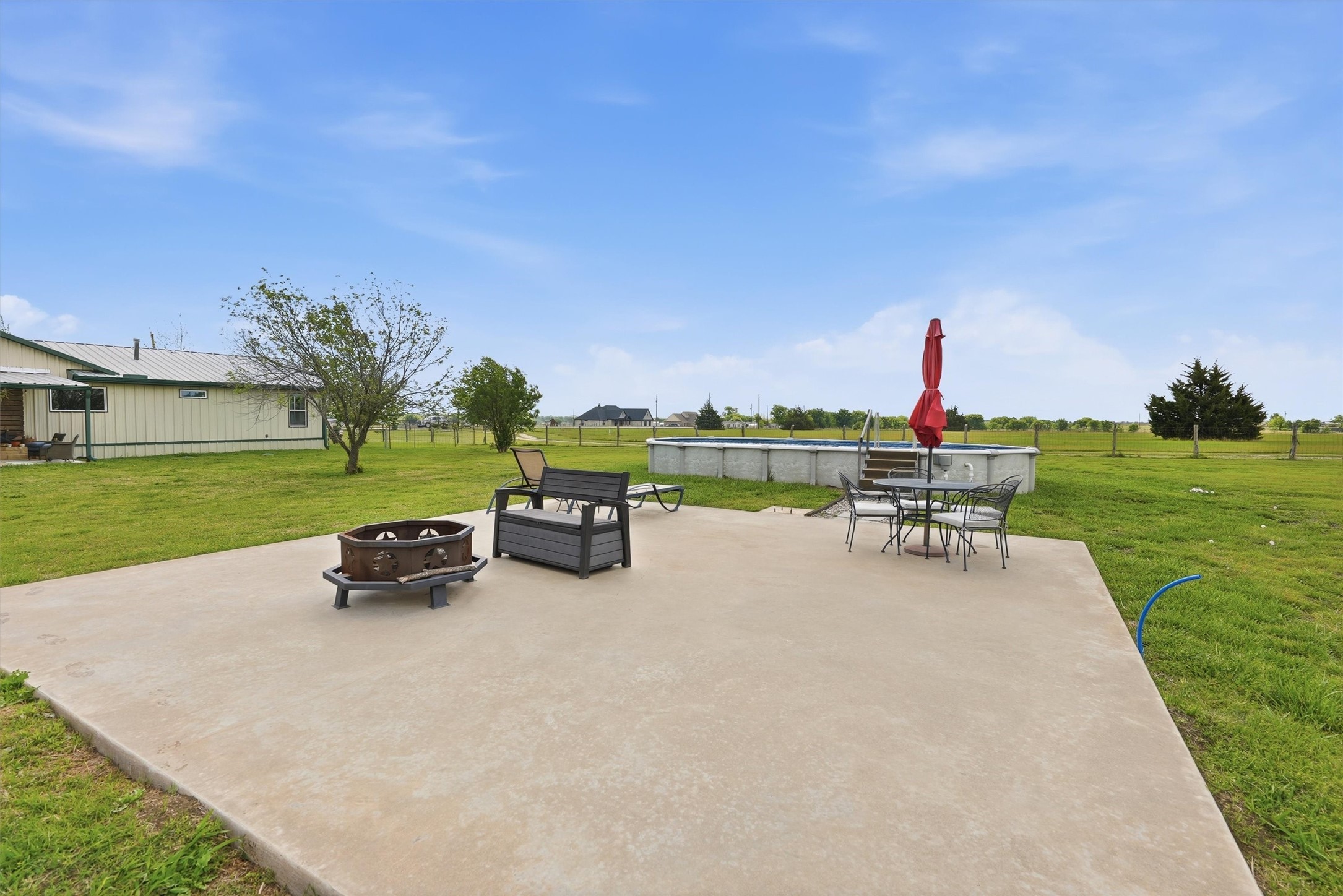 10208 County Road 418 Grandview TX 76050