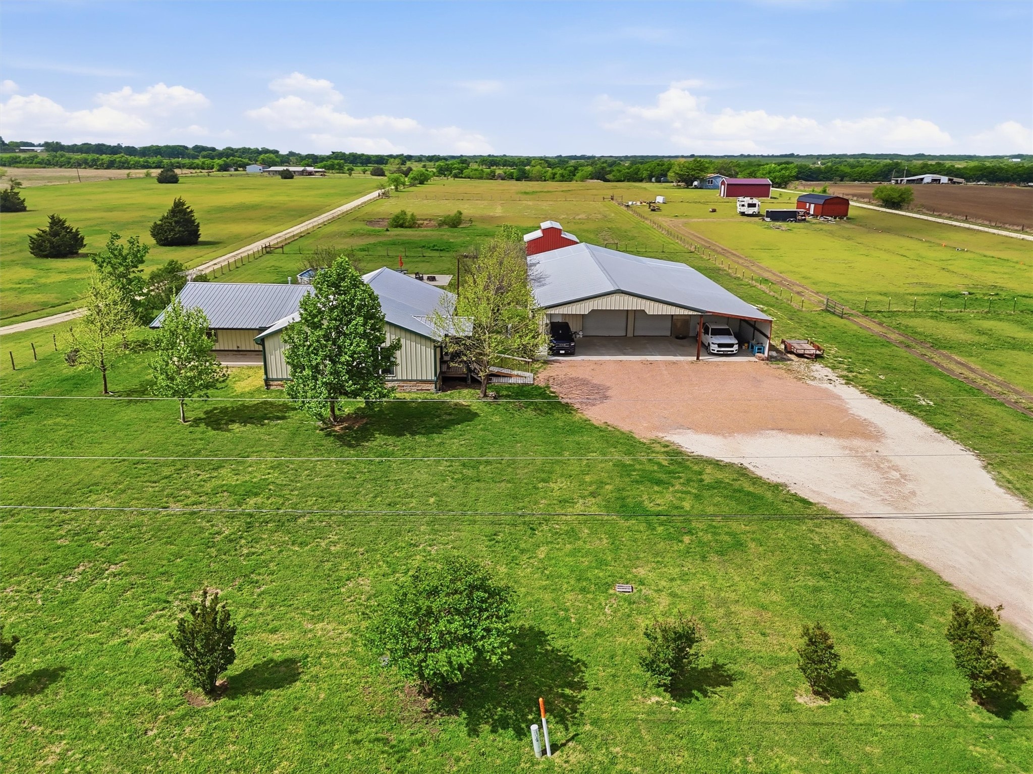 10208 County Road 418 Grandview TX 76050