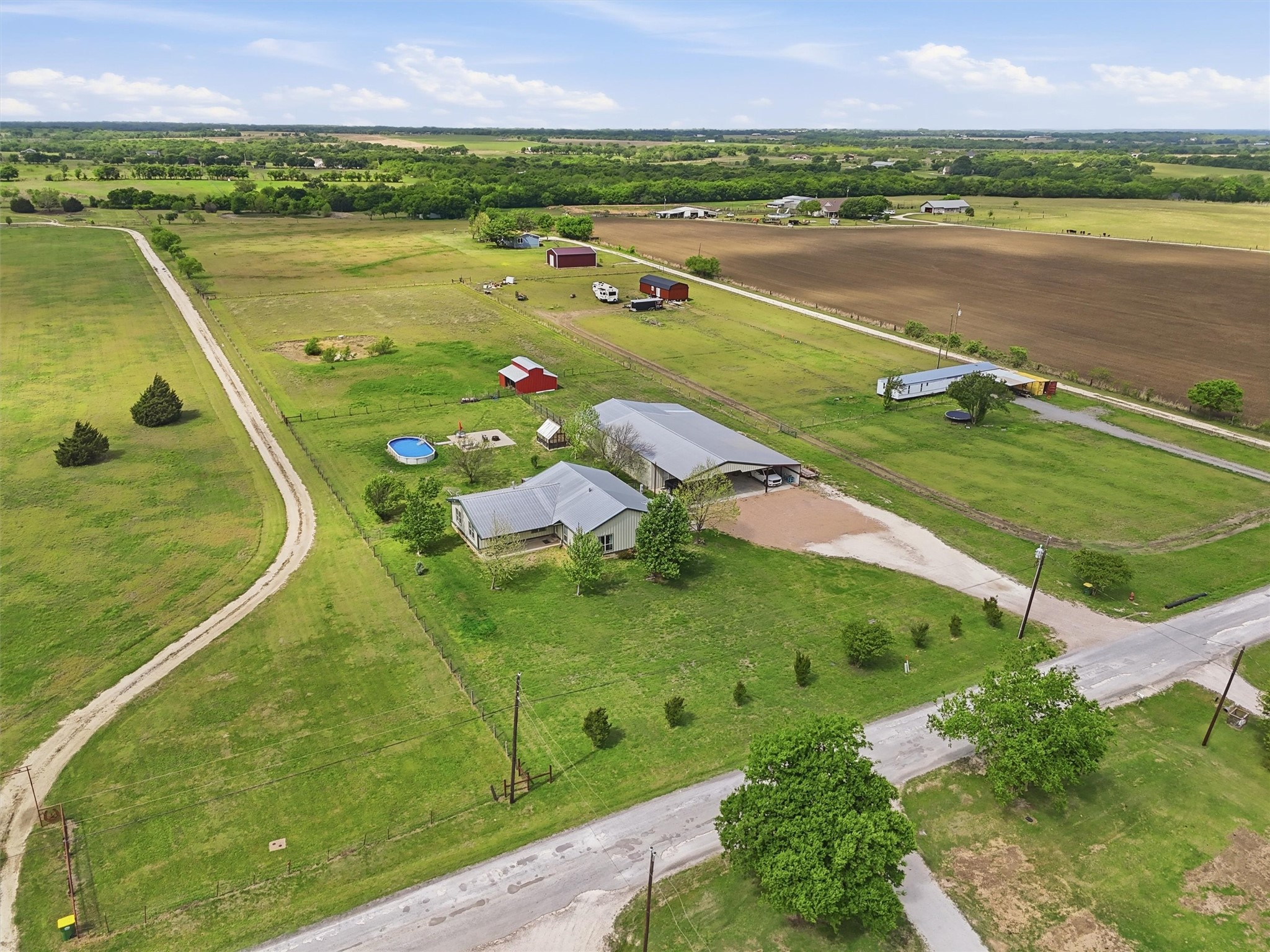 10208 County Road 418 Grandview TX 76050