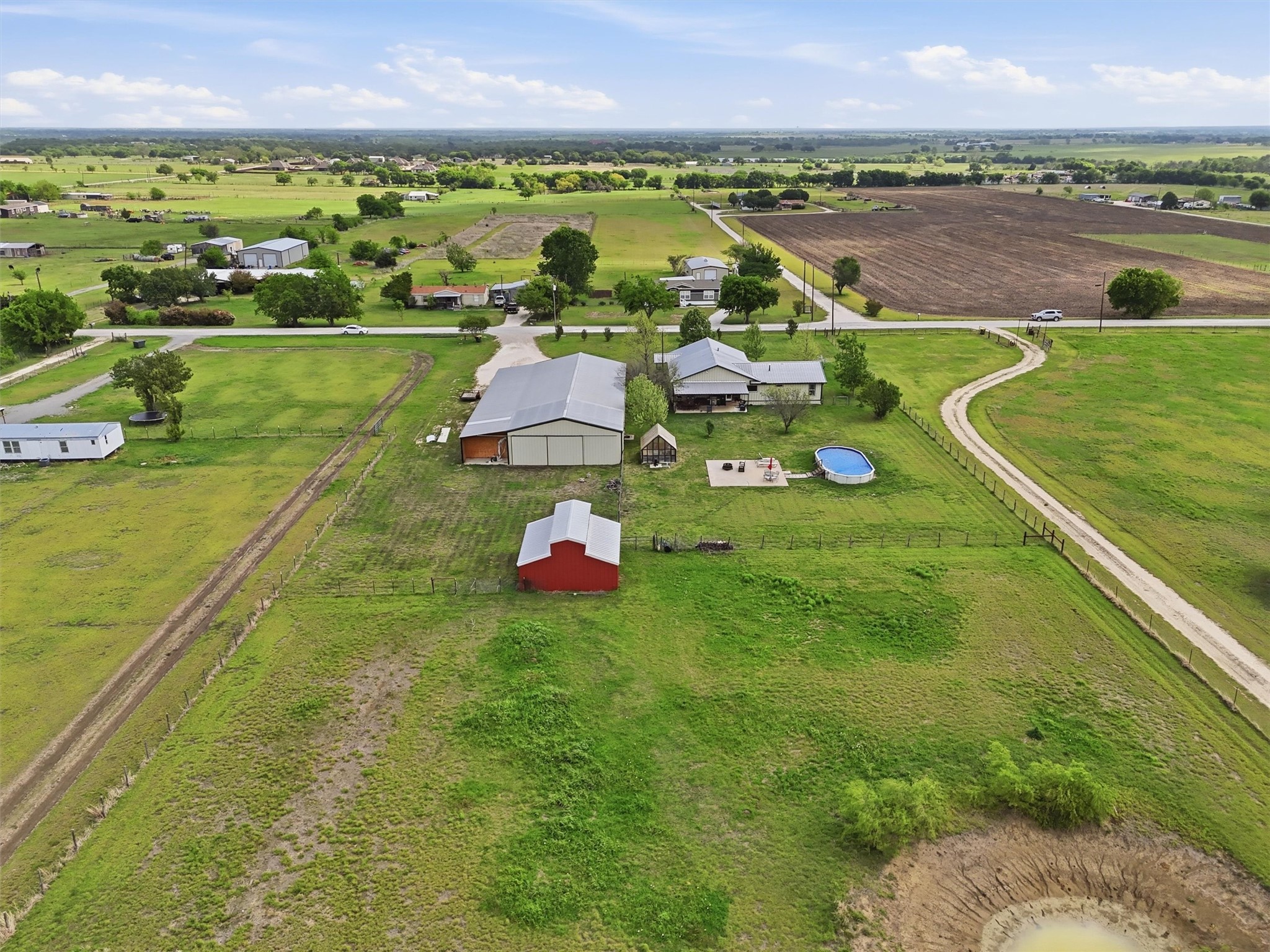 10208 County Road 418 Grandview TX 76050