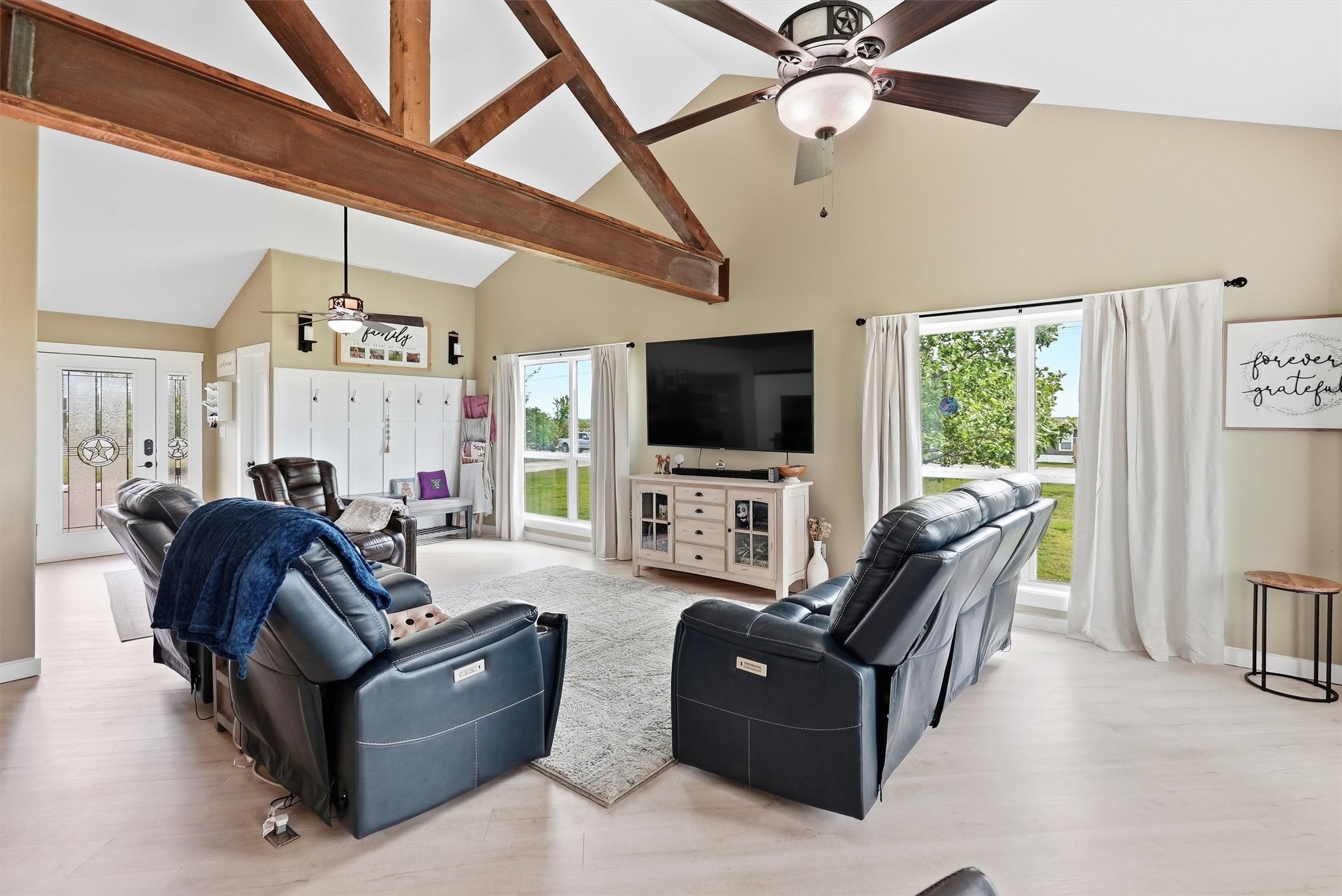 10208 County Road 418 Grandview TX 76050