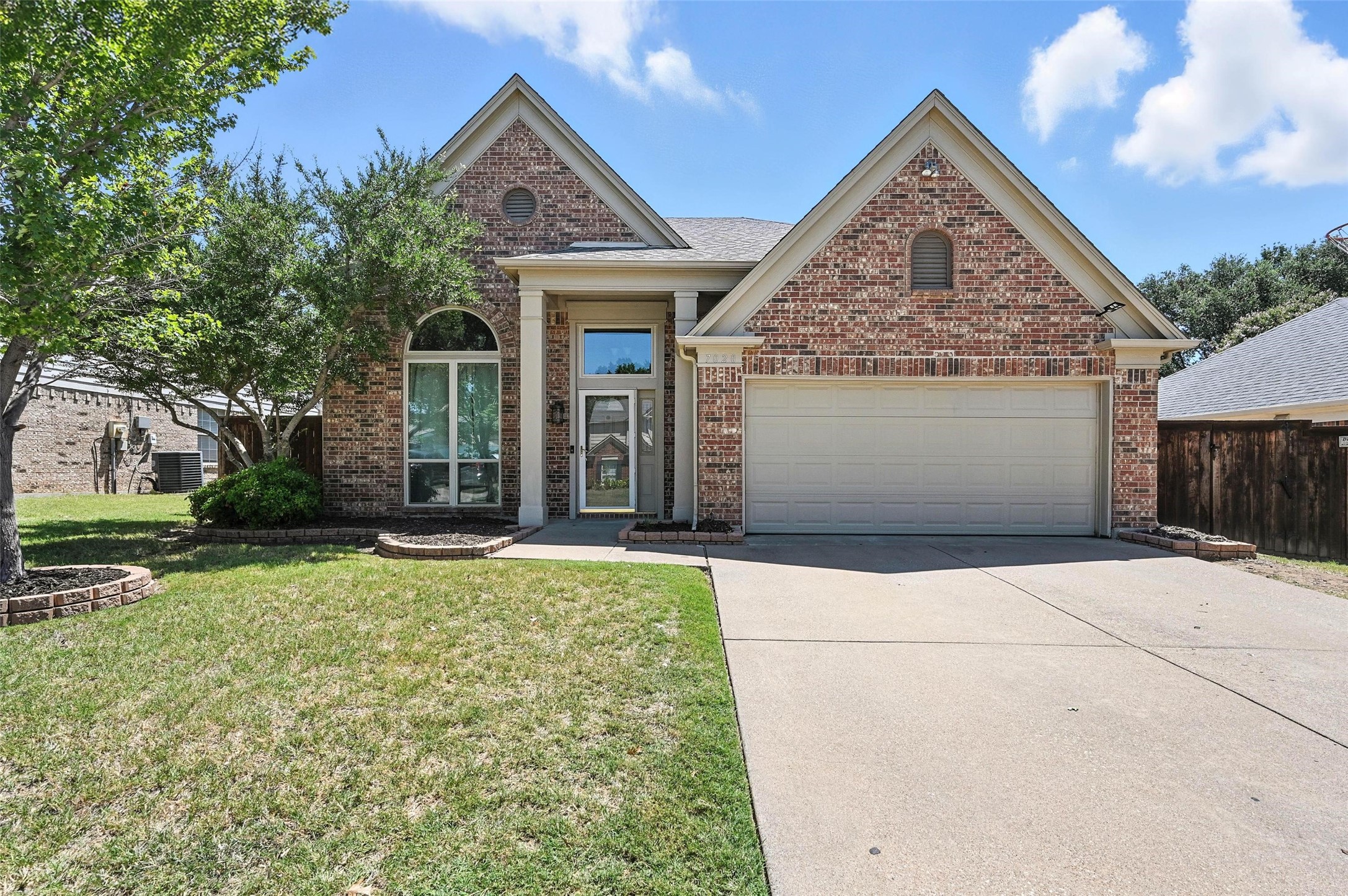 7020 Wooddale Drive Watauga TX 76148