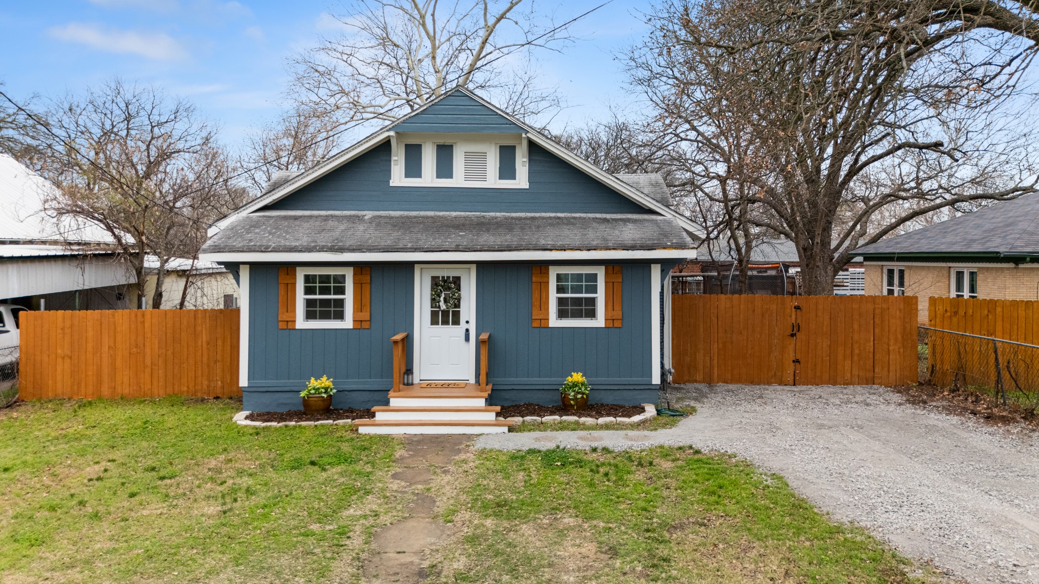 513 W Lamar Street Alvord TX 76225