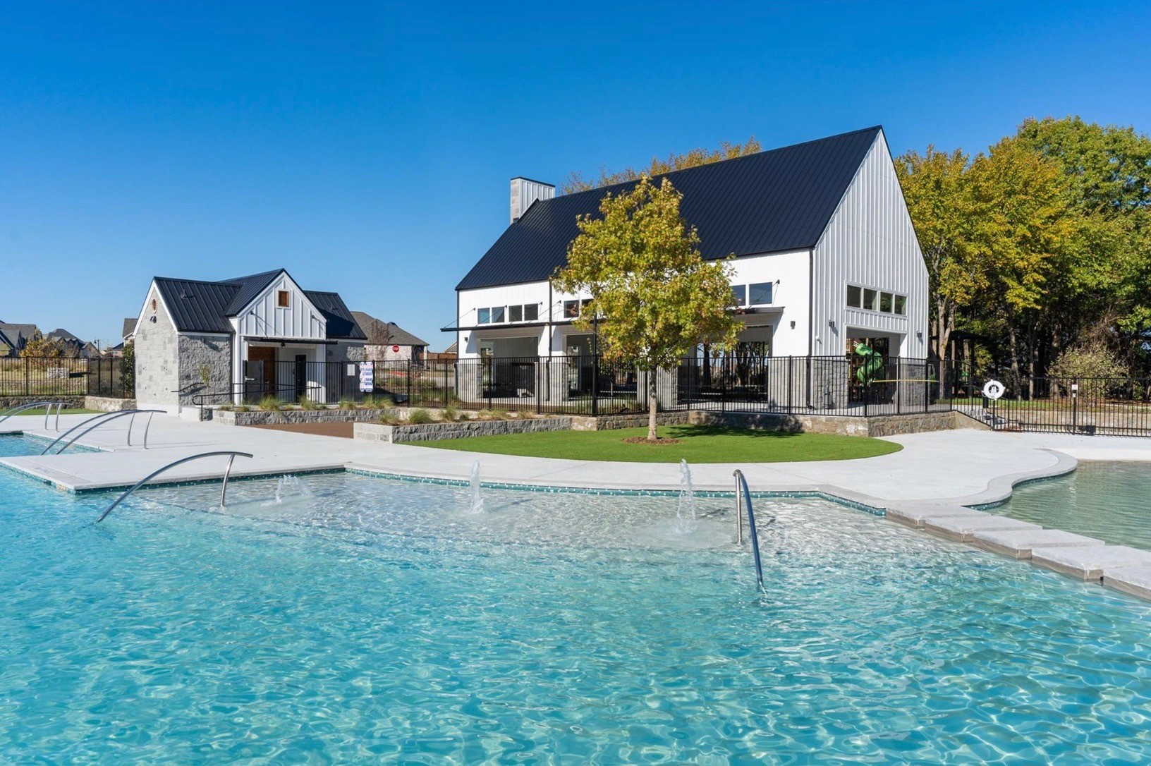 1823 Bell Court Van Alstyne TX 75495