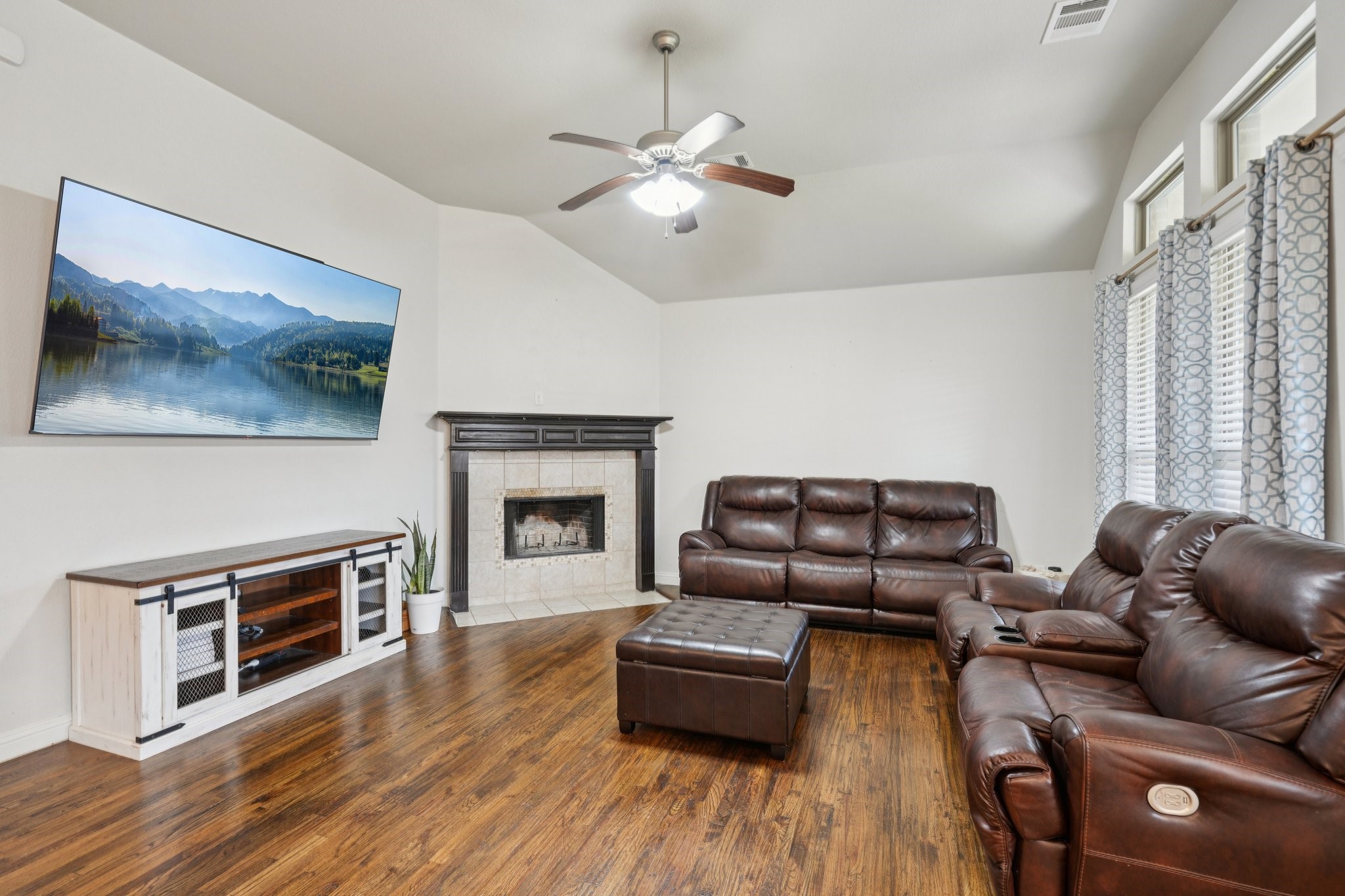 453 Lake Park Drive Midlothian TX 76065