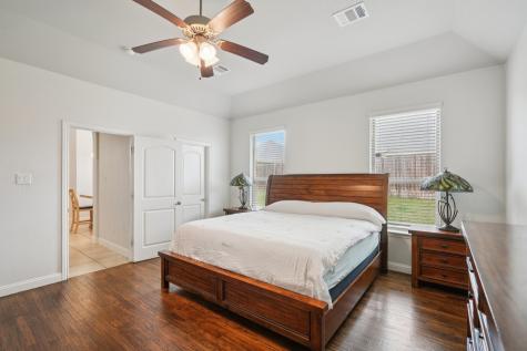 453 Lake Park Drive Midlothian TX 76065