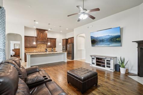 453 Lake Park Drive Midlothian TX 76065