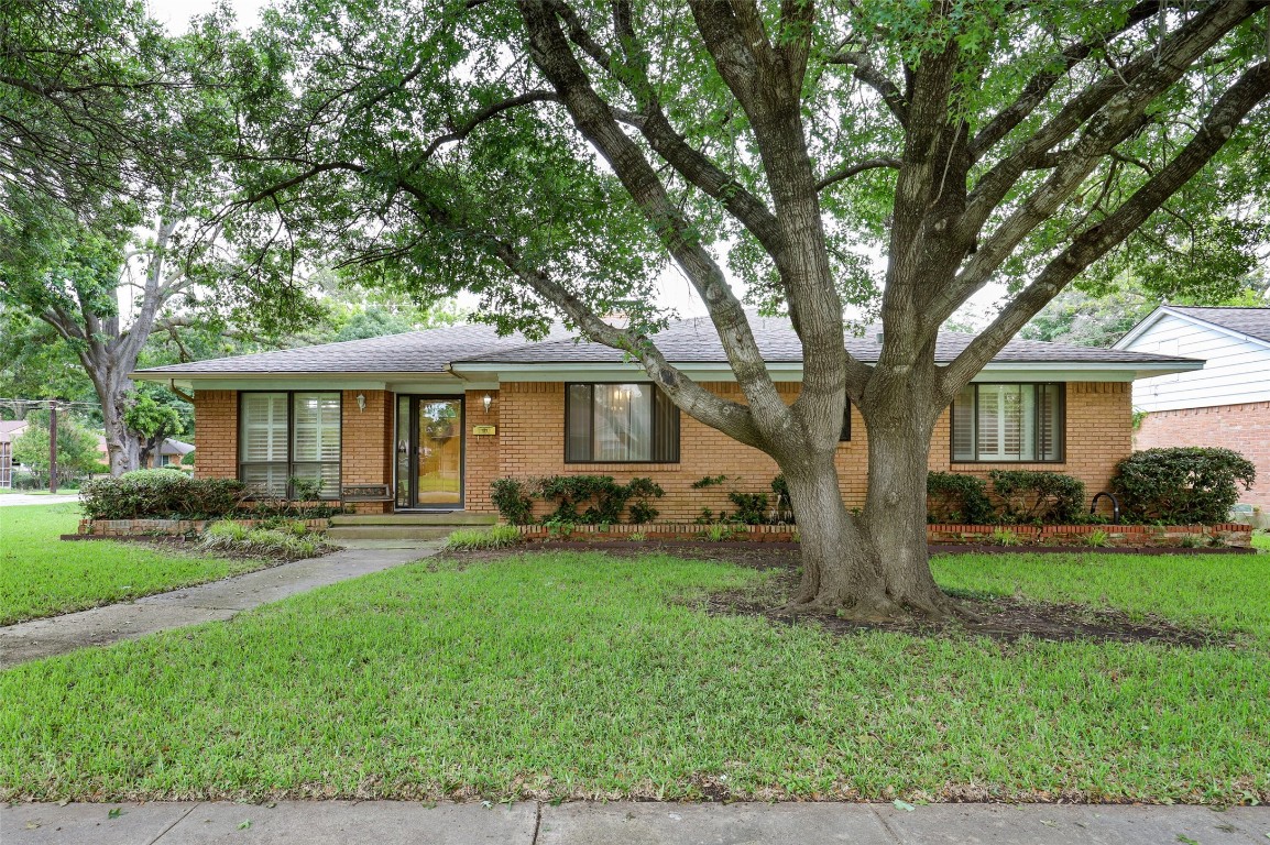 1302 Tanager Lane Garland TX 75042
