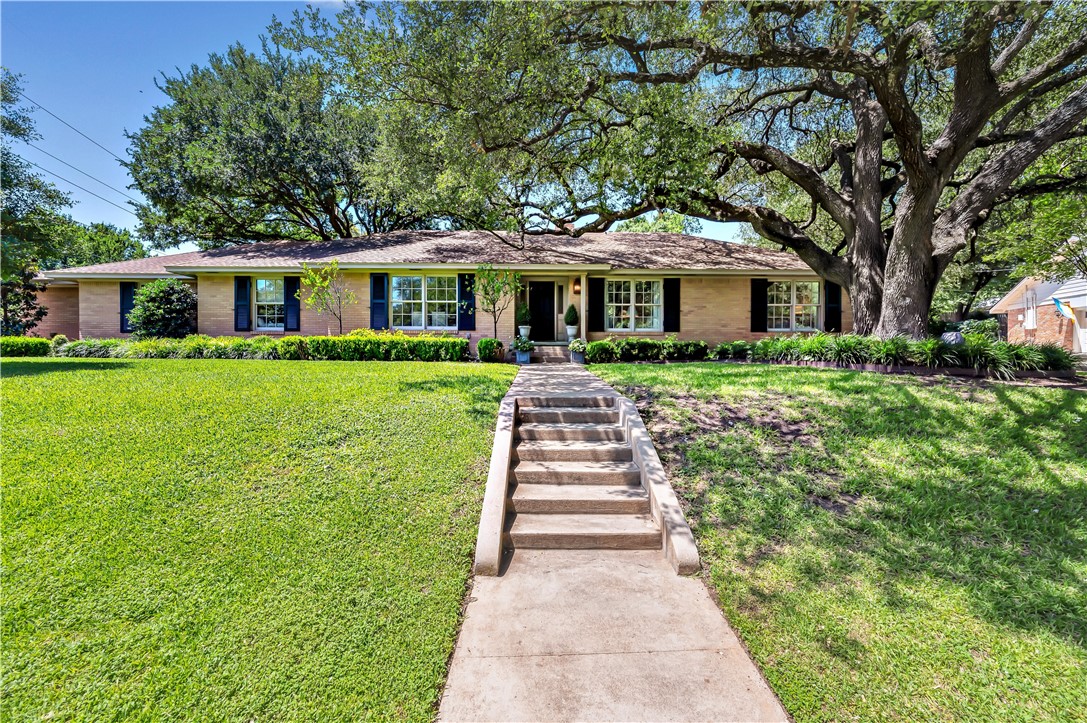 2524 Wooddale Circle Waco TX 76710