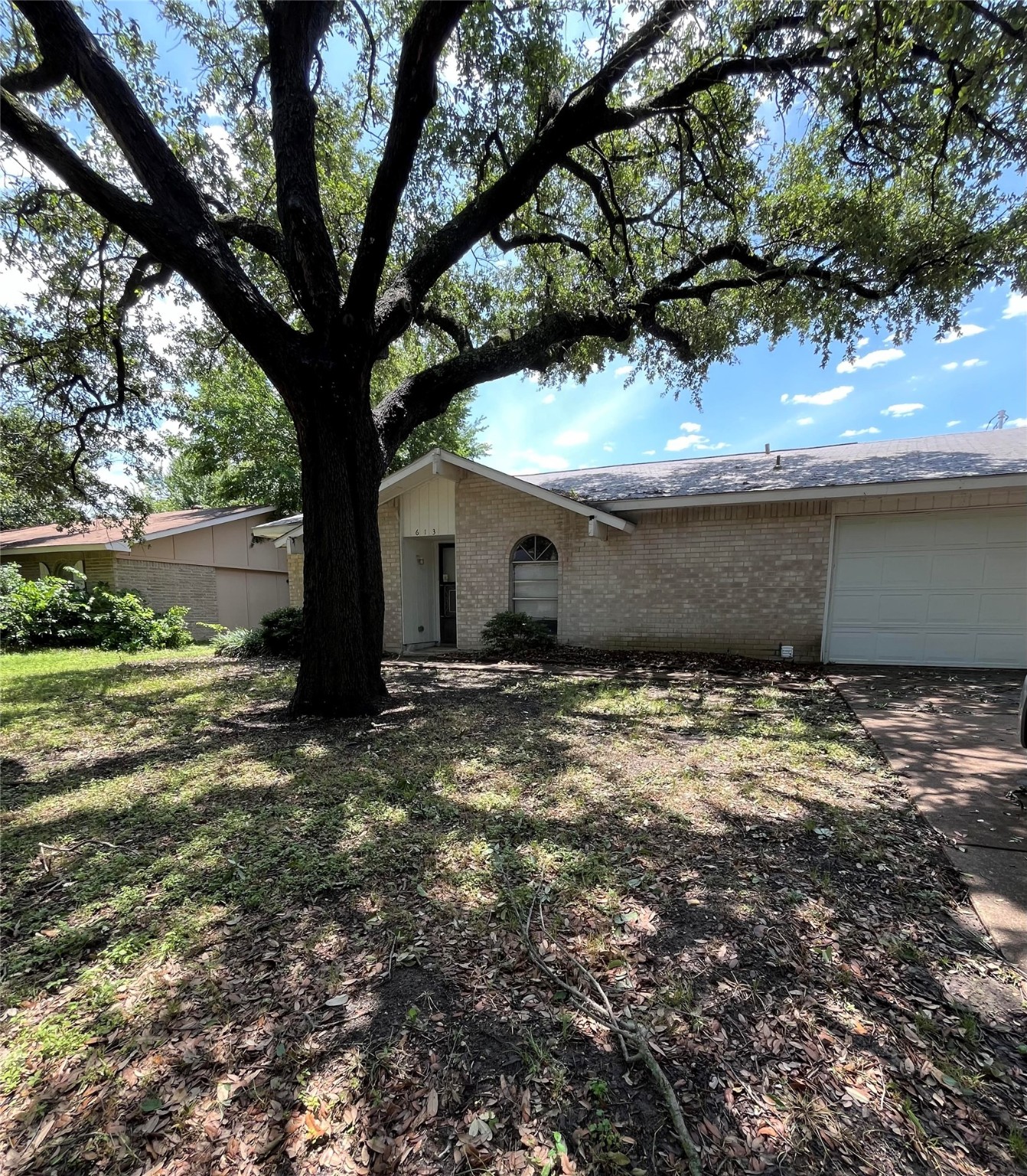 613 Edelweiss Drive Grand Prairie TX 75052