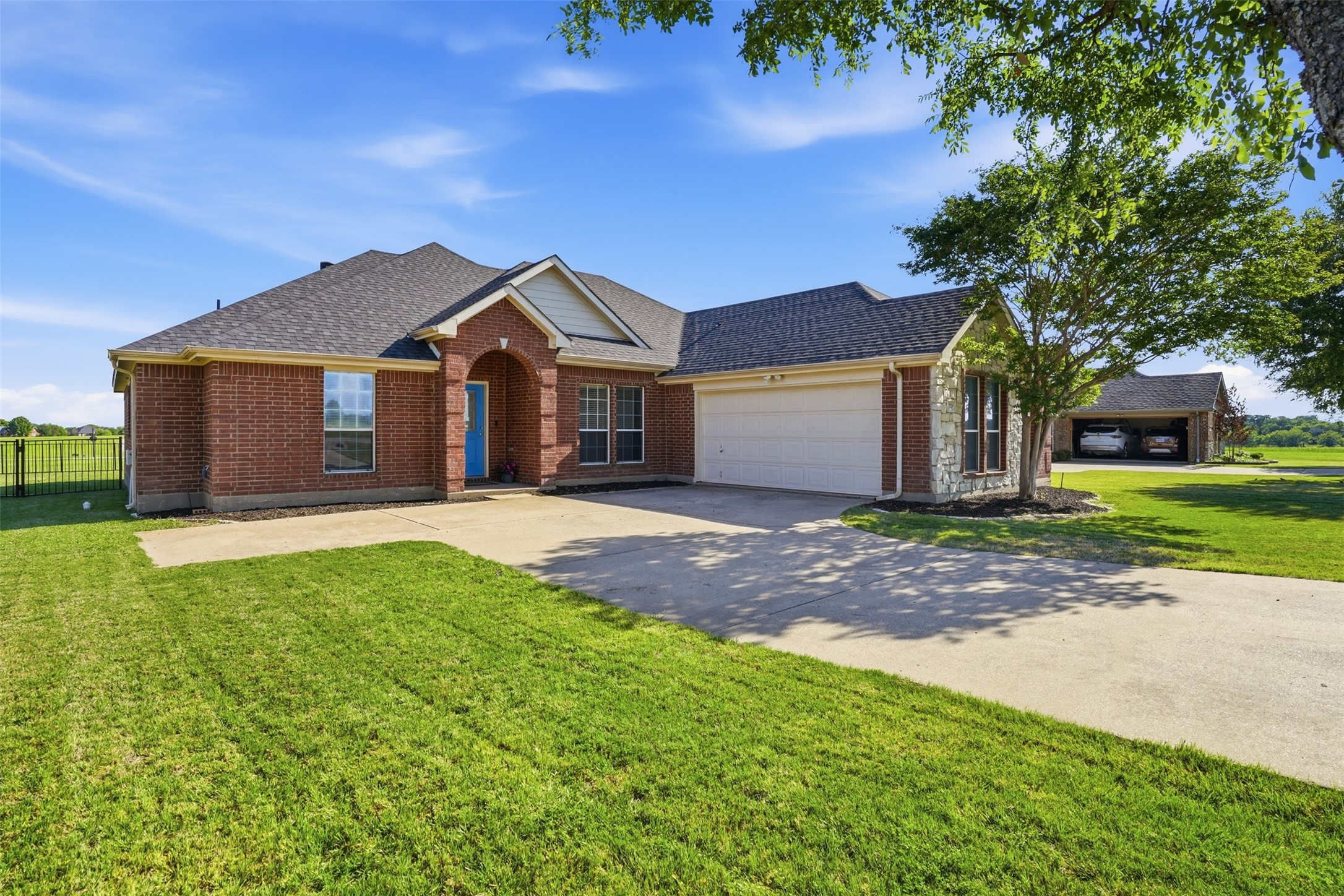 7229 Muirfield Drive Cleburne TX 76033