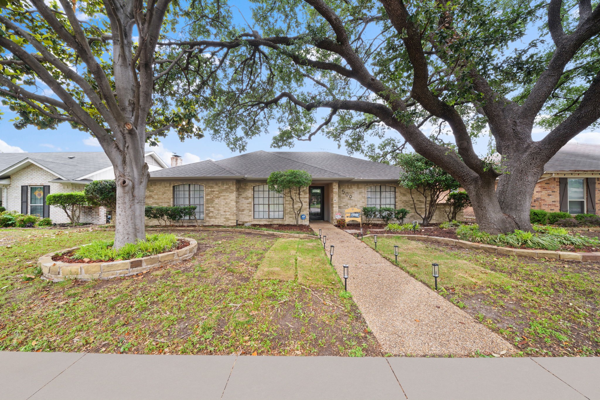 509 Kingsbridge Drive Garland TX 75040