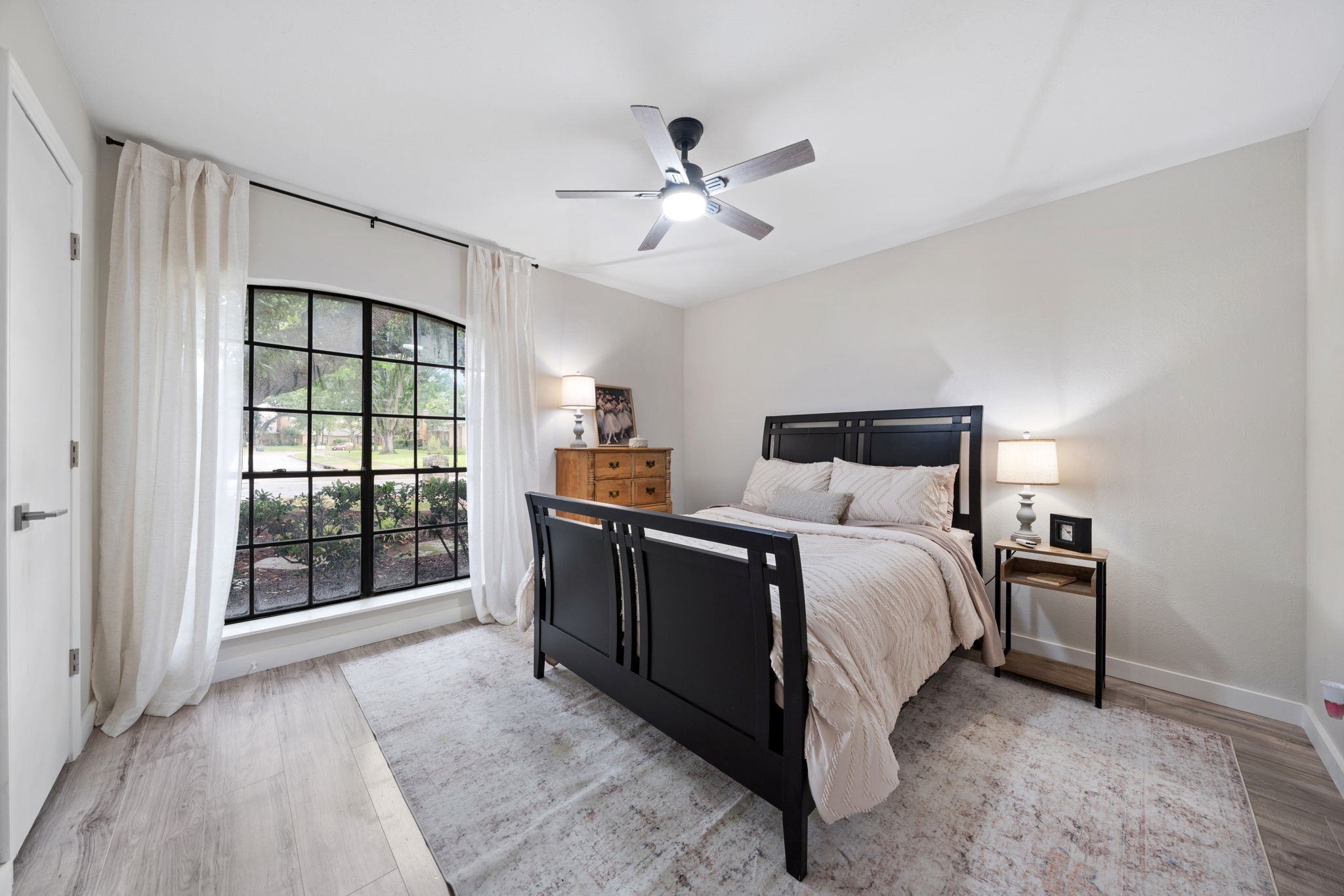 509 Kingsbridge Drive Garland TX 75040